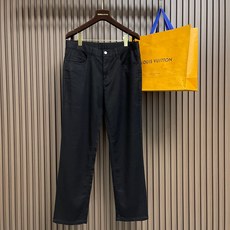 🛒🛒Ermenegildo Zegna 2026SS早秋新品直筒牛仔裤,进口原版水洗弹力面料,上身舒适透气有弹力,原版五 🛒🛒Ermenegildo Zegna 2026SS早秋新品直筒牛仔裤,进口原版水洗弹力面料,上身舒适透气有弹力,原版五