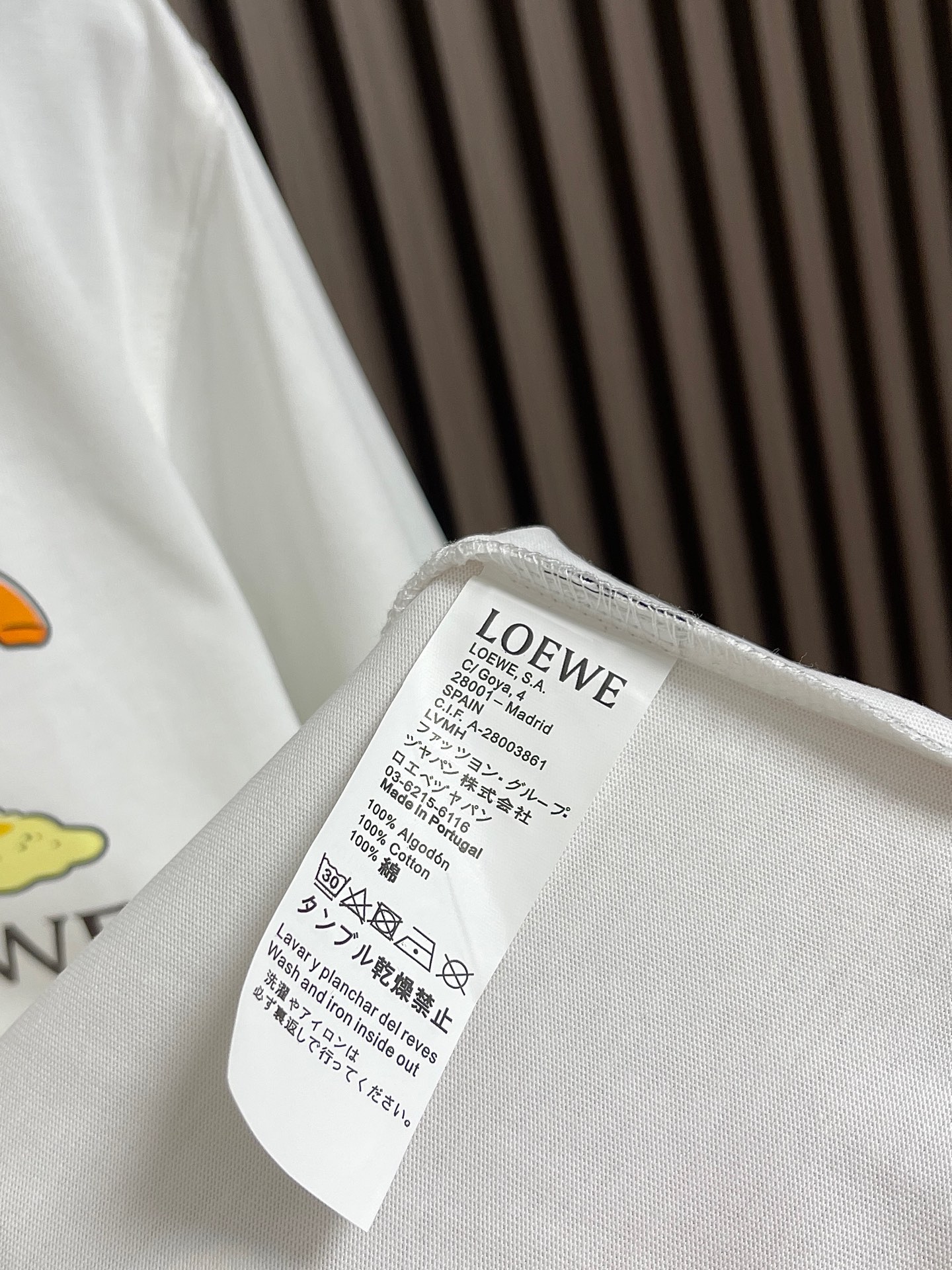 🛒🛒Loewe 罗意威 2026ss手绘涂鸦刺绣logo短袖T恤，采用180克迈巴赫爽棉面料，前幅采用进口机数码直喷，经