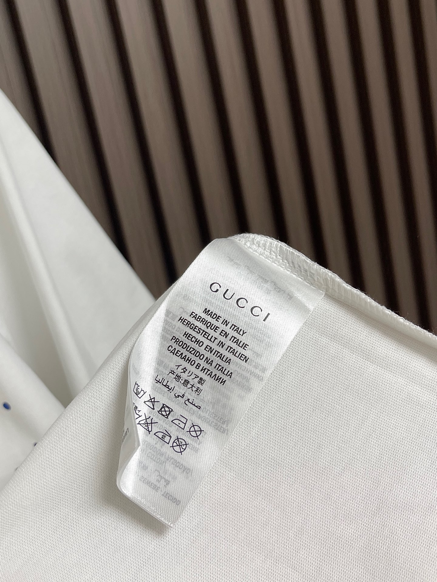 🛒🛒GUCCI 2026SS早春新款涂鸦印花字母标识短袖T恤 全新系列单品T恤,裁剪设计为当今的潮流趋势,街头风格的新纪 🛒🛒GUCCI 2026SS早春新款涂鸦印花字母标识短袖T恤 全新系列单品T恤,裁剪设计为当今的潮流趋势,街头风格的新纪
