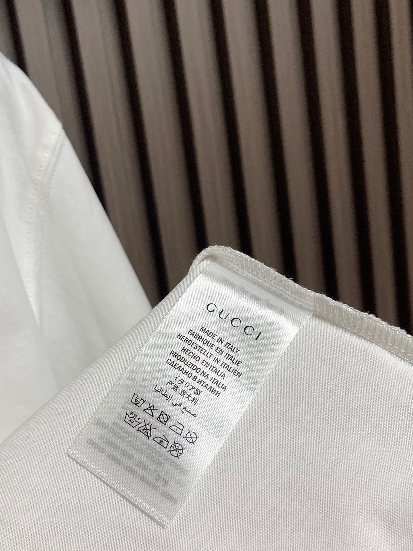 🛒🛒GUCCI 字母印花情侣款短袖t恤 全新系列的夏日单品，小古情侣款高品质tee。客供针织棉面料，整体工整度呈现完美效