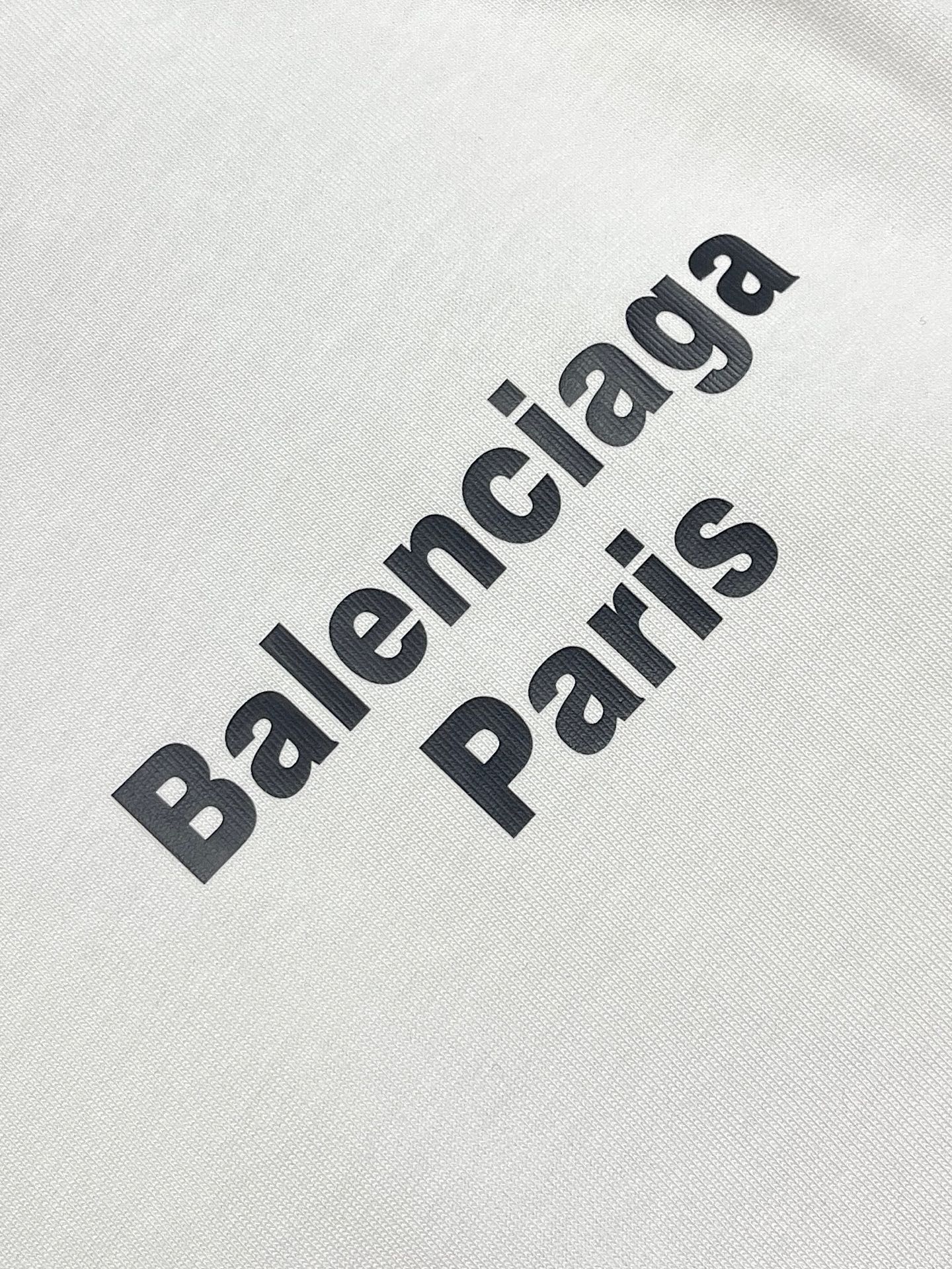 🛒🛒Balenciaga 经典字母圆领短袖T恤，本款BALENCIAGA短袖甄选高克重重磅棉质面料打造，面料经过精细水洗