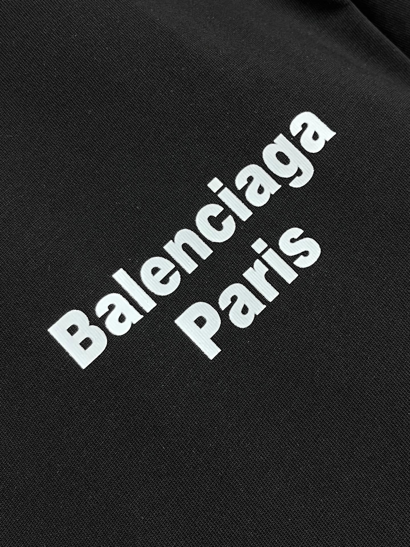 🛒🛒Balenciaga 经典字母圆领短袖T恤，本款BALENCIAGA短袖甄选高克重重磅棉质面料打造，面料经过精细水洗