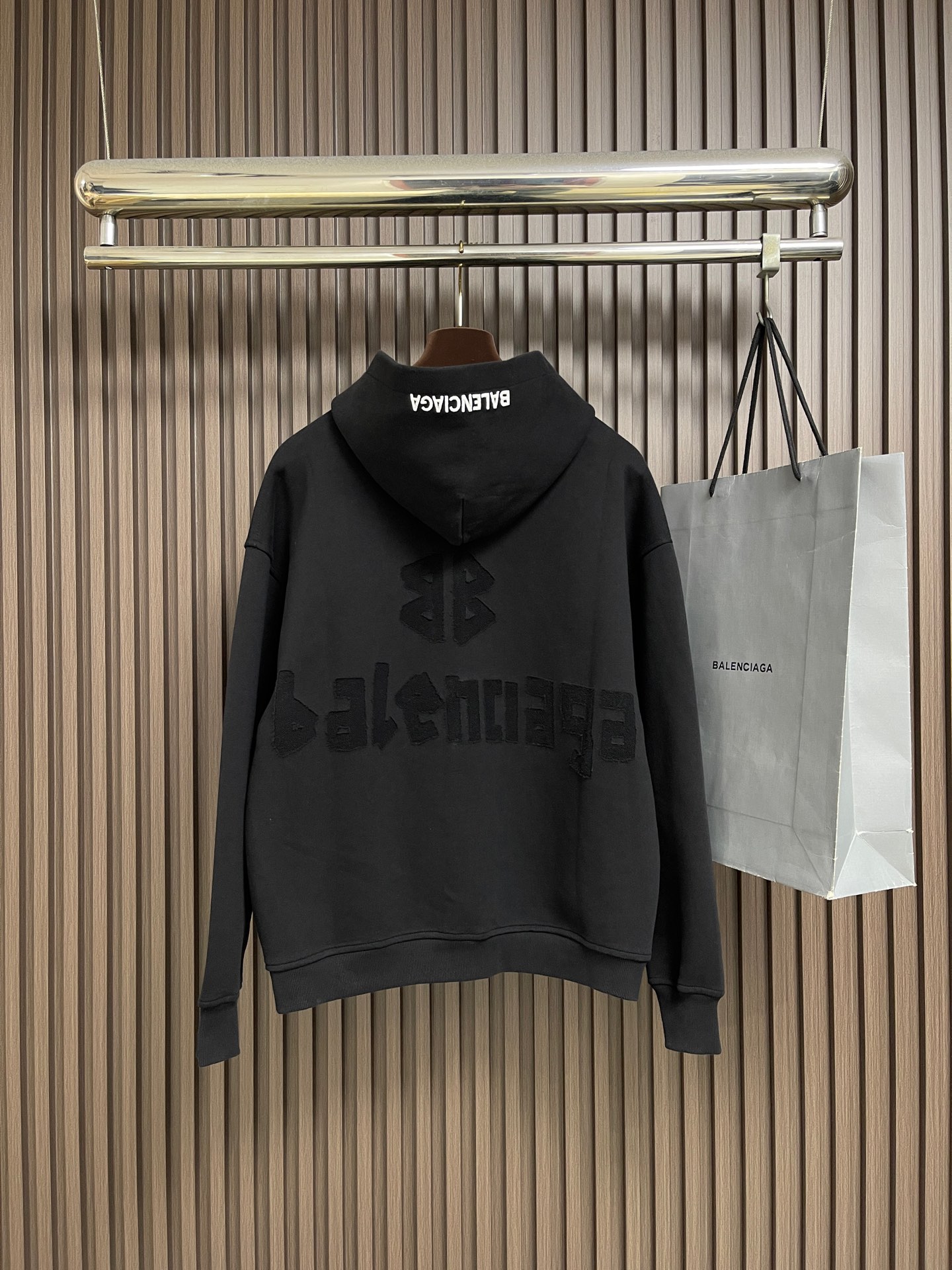 🛒🛒Balenciaga 贴布logo标识拉链连帽卫衣，采用进口康丽机 只有真正的康丽机才能做出每一个细节，logo的质