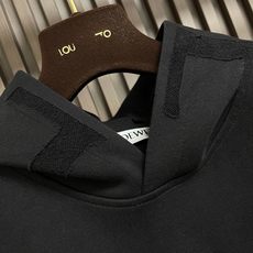 🛒🛒LOEWE 品牌LOGO标识烧花刺绣连帽卫衣,面料采用原版一致巴黎ZP定织定染全棉大卫衣,布面干净,布纹清晰,柔软舒 🛒🛒LOEWE 品牌LOGO标识烧花刺绣连帽卫衣,面料采用原版一致巴黎ZP定织定染全棉大卫衣,布面干净,布纹清晰,柔软舒
