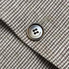 🛒🛒Loro Piana LoroPiana 诺悠翩雅 2026SS早秋新款胸前袖口金属LOGO标识西装外套,透气柔软保 🛒🛒Loro Piana LoroPiana 诺悠翩雅 2026SS早秋新款胸前袖口金属LOGO标识西装外套,透气柔软保