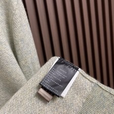 🛒🛒Loro Piana LoroPiana 2026SS早秋新款针织圆领毛衣!设计经典配色钩织设计!此款毛衣甄选100 🛒🛒Loro Piana LoroPiana 2026SS早秋新款针织圆领毛衣!设计经典配色钩织设计!此款毛衣甄选100