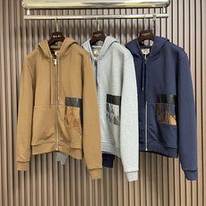 🛒🛒Hermes Paris 刺绣皮革拉链外套 定制云珩萃锦棉绒 绵密蓄暖 云柔亲肤 岚雾麻灰敛藏温雅柔光 于素简色调中 🛒🛒Hermes Paris 刺绣皮革拉链外套 定制云珩萃锦棉绒 绵密蓄暖 云柔亲肤 岚雾麻灰敛藏温雅柔光 于素简色调中