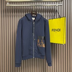 🛒🛒Hermes Paris 刺绣皮革拉链外套 定制云珩萃锦棉绒 绵密蓄暖 云柔亲肤 岚雾麻灰敛藏温雅柔光 于素简色调中 🛒🛒Hermes Paris 刺绣皮革拉链外套 定制云珩萃锦棉绒 绵密蓄暖 云柔亲肤 岚雾麻灰敛藏温雅柔光 于素简色调中