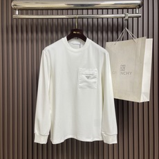 🛒🛒Prada 2026ss秋冬新款男士长袖打底T恤,非常时髦胸前拼接口袋修饰!区别于以往的不同,宣示品牌传承多年的设计 🛒🛒Prada 2026ss秋冬新款男士长袖打底T恤,非常时髦胸前拼接口袋修饰!区别于以往的不同,宣示品牌传承多年的设计