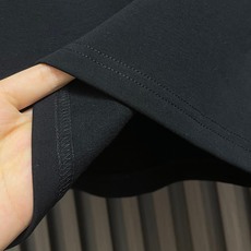 🛒🛒Prada 2026ss秋冬新款男士长袖打底T恤,非常时髦胸前拼接口袋修饰!区别于以往的不同,宣示品牌传承多年的设计 🛒🛒Prada 2026ss秋冬新款男士长袖打底T恤,非常时髦胸前拼接口袋修饰!区别于以往的不同,宣示品牌传承多年的设计