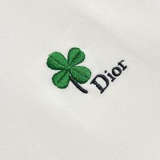 🛒Dior 2026ss秋冬最新款长袖T恤,四叶草刺绣工艺图案装饰logo,进口纯棉面料,独特设计,简约时尚 ,上身帅气 🛒Dior 2026ss秋冬最新款长袖T恤,四叶草刺绣工艺图案装饰logo,进口纯棉面料,独特设计,简约时尚 ,上身帅气