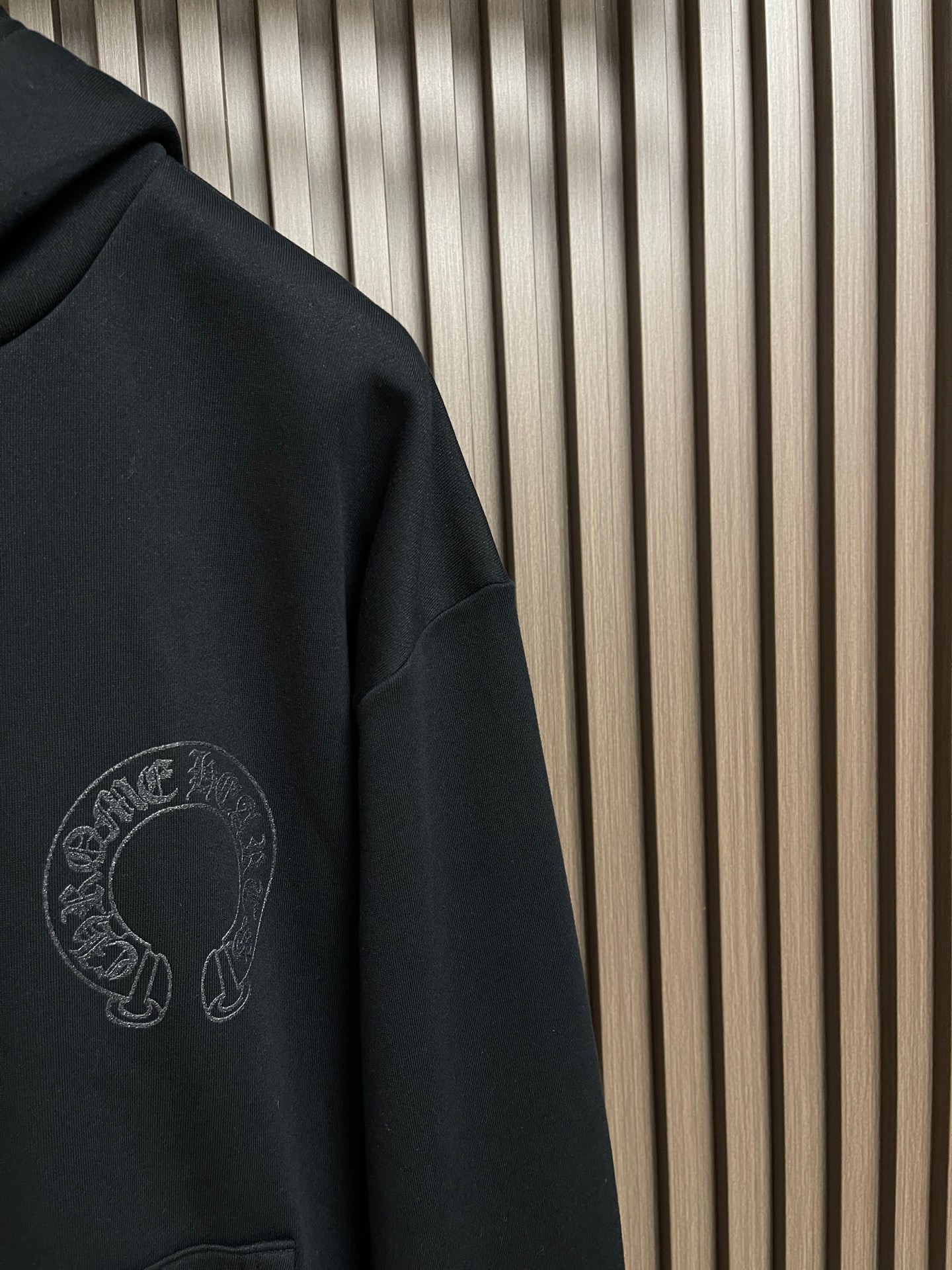 🛒🛒CHROME HEARTS CH克罗心闪粉哥特印花连帽卫衣，重磅毛圈棉面料搭配多处闪粉哥特花卉马蹄印花，视觉吸睛，潮