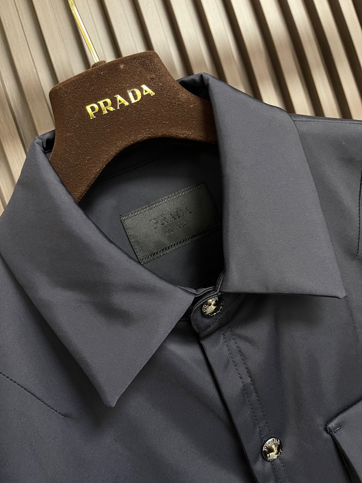 🛒🛒Prada 2026ss秋季新款夹克外套，经典设计，穿上就是舒适自在又显瘦的存在，慵懒而随性，结合干净简单的色系就特