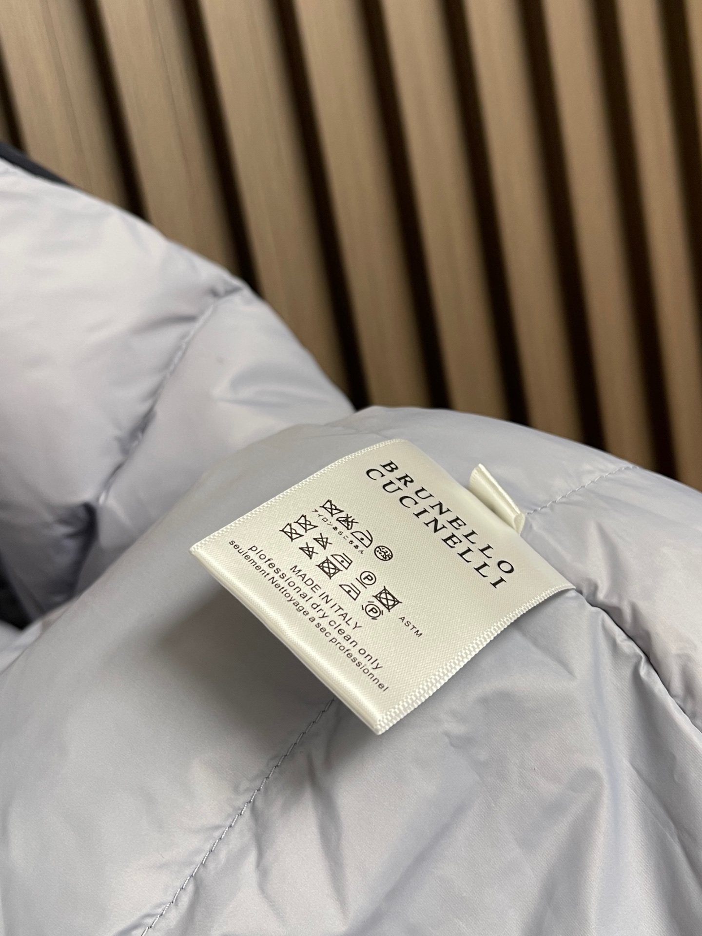 🛒🛒BC 翻领教练飞行员羽绒夹克外套，双色可选卡其和藏青，面料挺括抗皱，哑光轻薄透气，上身利落不臃肿，改良翻领弱化硬朗工