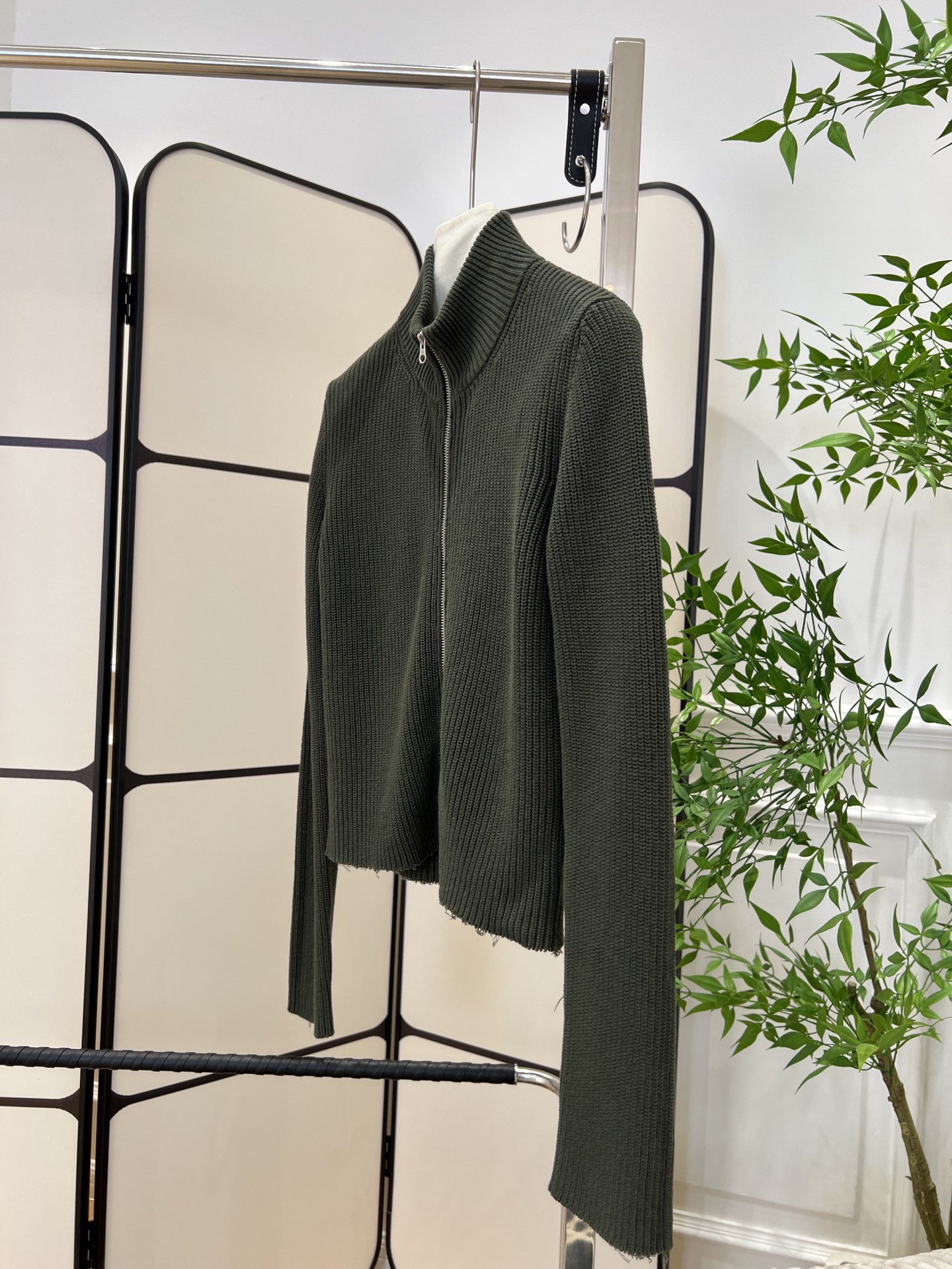 Original Ferocious Women’s Suit: Low-Key, Sweet, Sophisticated Fabric – Amazing Packaging - 图片 3