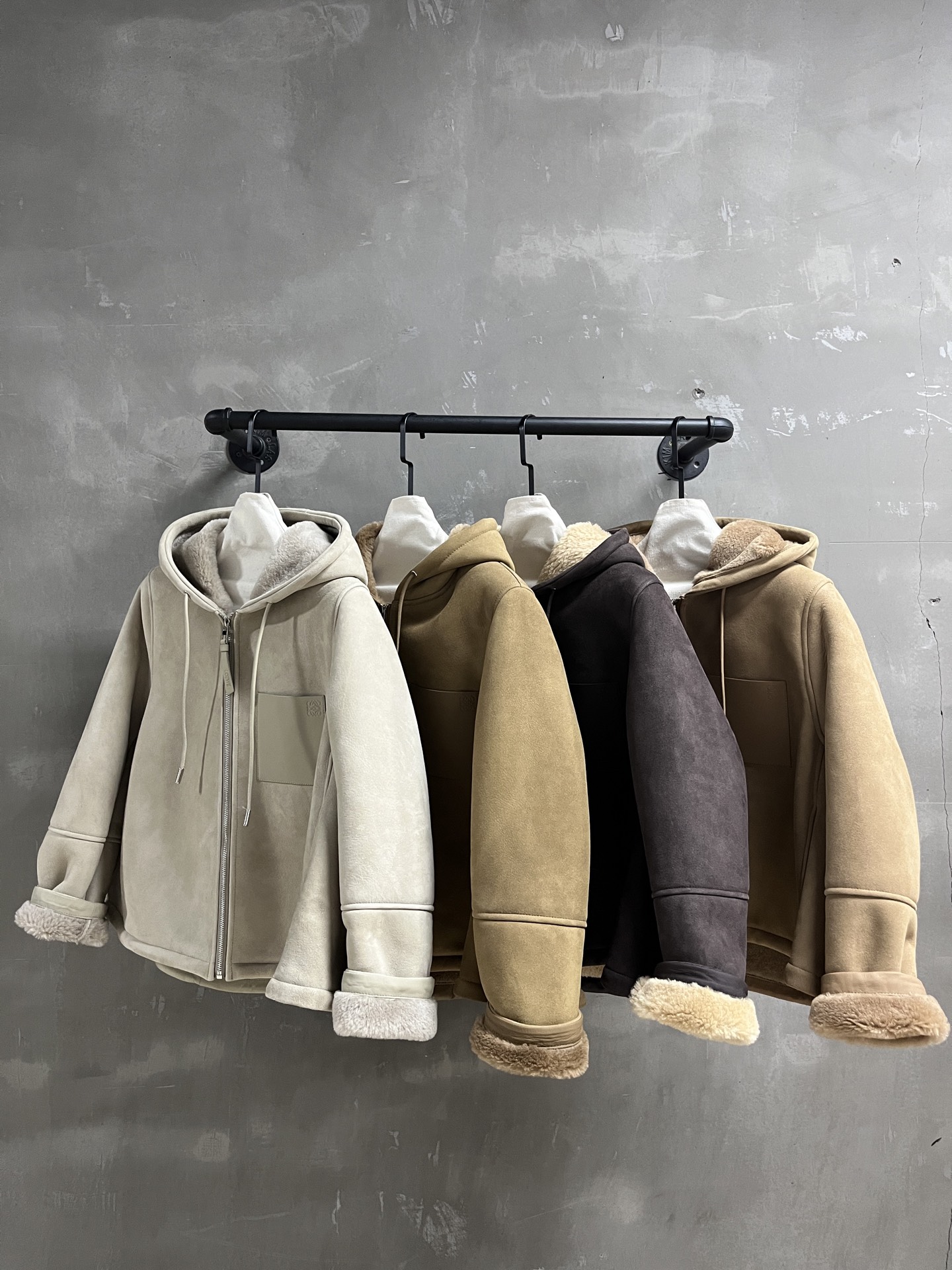 Loewe Shearling Jacket: Turkish Lambskin, M-XL, Retro Chic Style 2 a1759524527514 6718