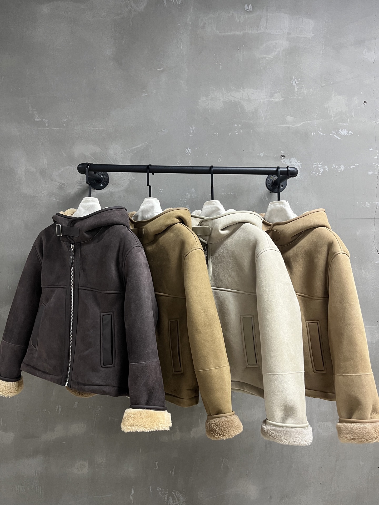 Her*es Shearling Hooded Jacket - Stylish & Warm for Fall/Winter 2025 2 a1759937969610 6226