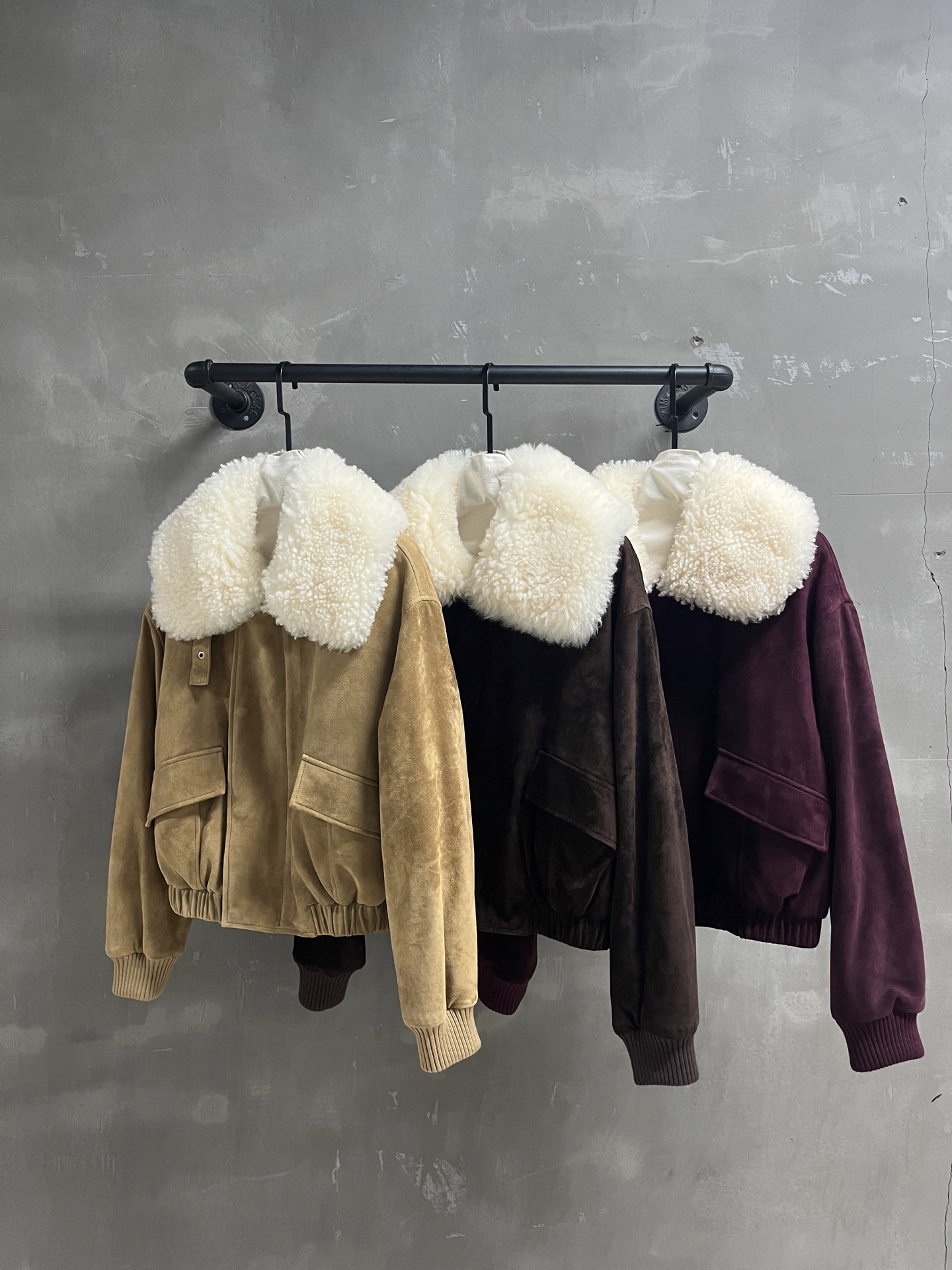 LEMAIRE Lambskin Down Jacket: Stylish, Versatile & Warm for Autumn/Winter 2025