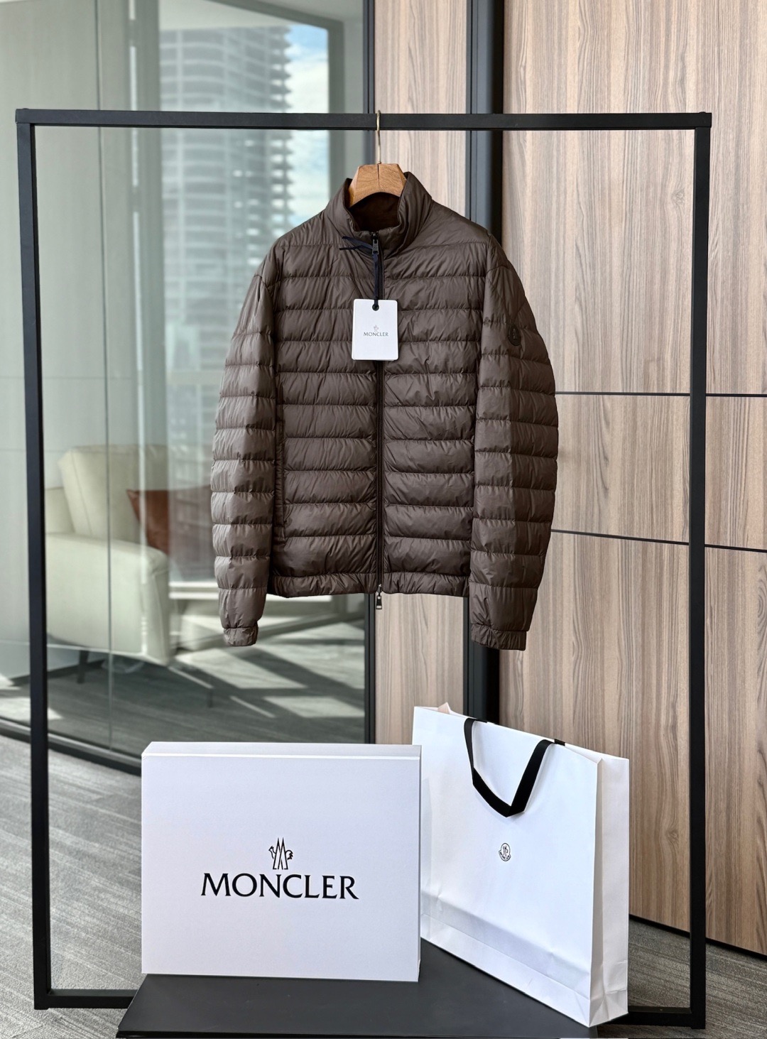 NO:675978,Ready for sale ~ Genuine leather haute couture continues to ship. Exclusive | Purchase the original genuine grade suede leather two-wear down jacket. The main material on the front is sheepskin. The main material on the back is white goose down, jackets & coats, down jacket, sheepskin, Top Customize19860909现货发售～真皮高定 持续出货 . 独家 ｜原版购入真品级 绒面皮革 两穿羽绒夹克. 正面主料 羊皮革 反面主料白鹅绒,,jackets & coats,down jacket,sheepskin,Top Customize1,Men's clothing