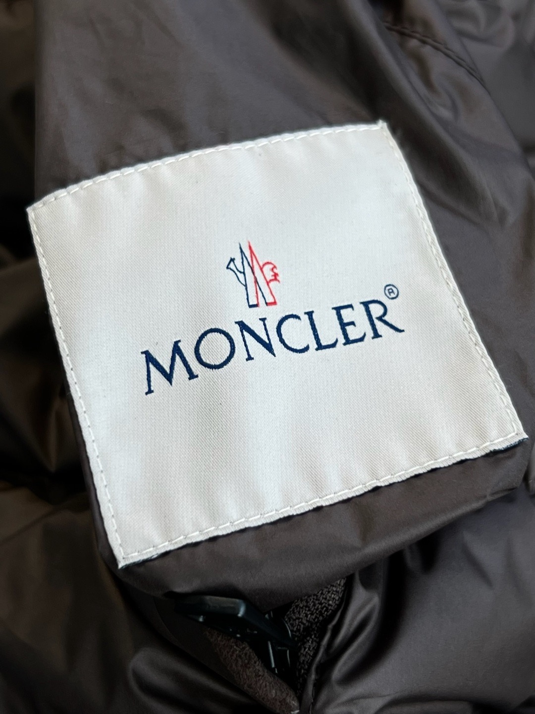 NO:675985,All products are original and customized. Wear our genuine leather to interpret true high-end customization. Top Customize19860909全品相原装订制 穿咱家真皮,诠释真正高定,,Top Customize1,Men's clothing