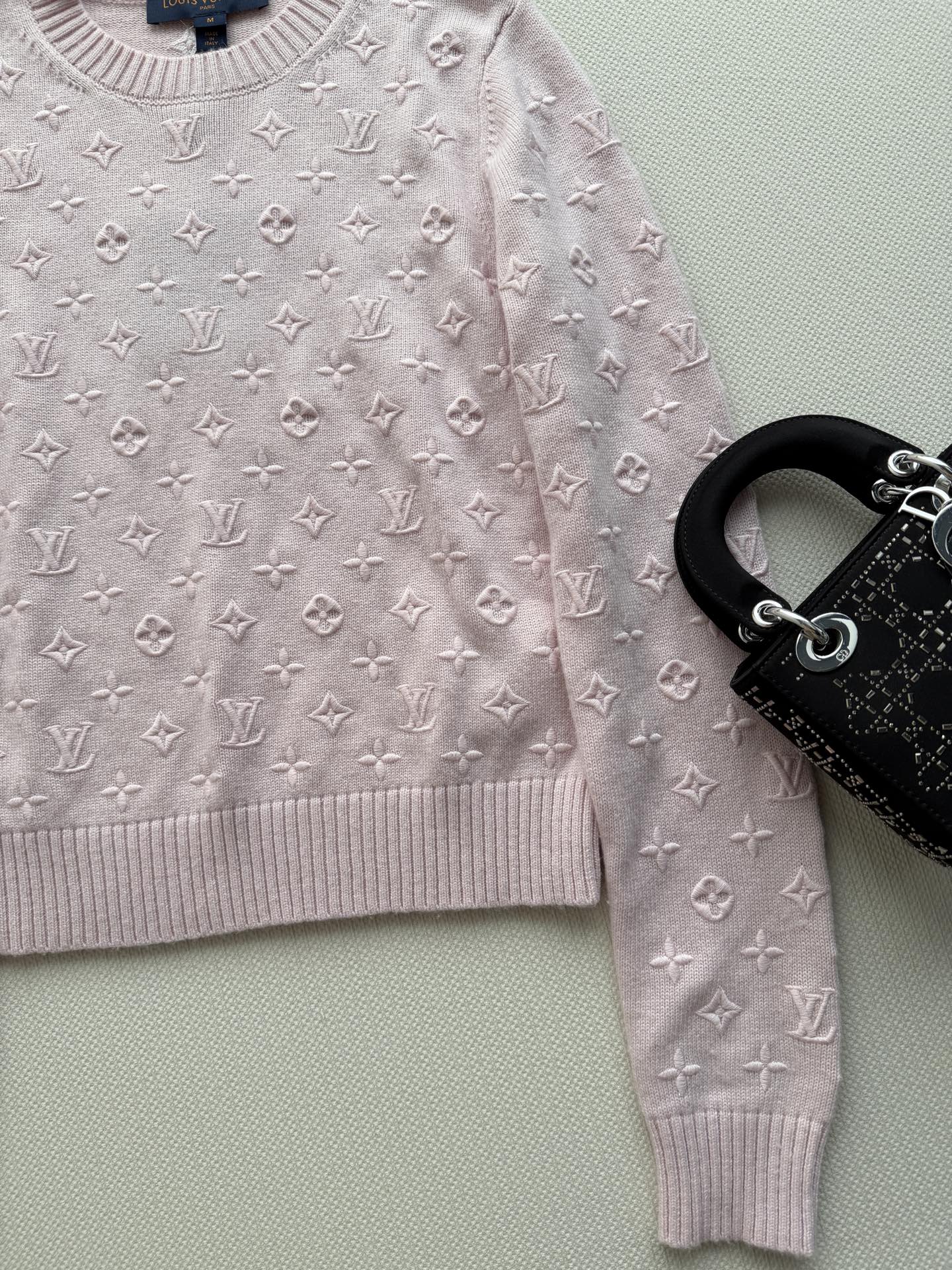 루이비통 엠보싱 모노그램 니트 스웨터 이미지 4