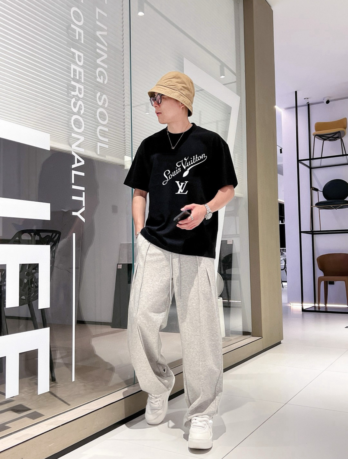 NO:426385,LV/Louis Vuitton 2025 Spring and Summer New Products, Complete Three Standards, Round Neck Pure Cotton Short-Sleeve T-Shirts, Don’t need to introduce too much good products, look at the details, Counter Code M-XXXL 175/Suggestions, L,,louis vuitton,louis vuitton,T-shirt,tees,t-shirt,alexander wang19860909LV/路易威登 2025春夏新品 三标齐全 圆领纯棉短袖T恤 好货不用过多介绍 看细节 专柜码数M-XXXL 175/建议L,,louis vuitton,louis vuitton,T-shirt,tees，t-shirt,alexander wang,Men's clothing