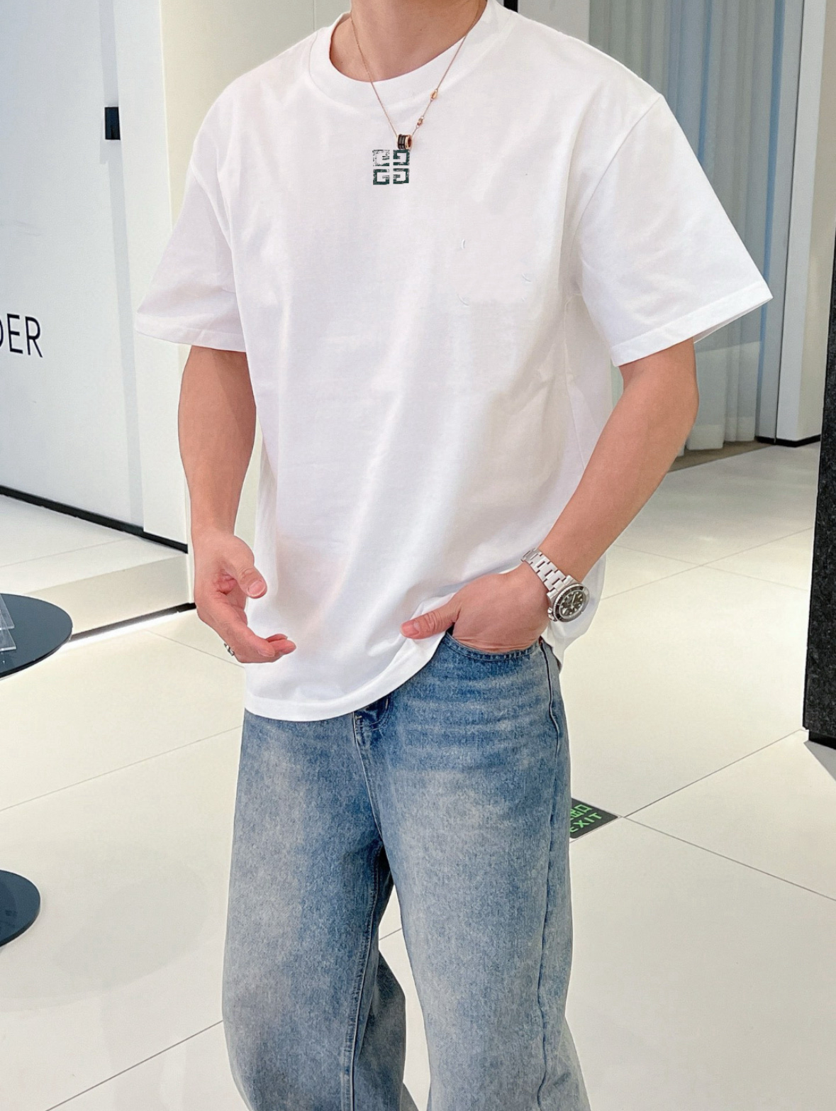 NO:162741,Givenchy 2025 spring and summer new product, complete three-standard front and rear three-dimensional glue-drop process, mercerized cotton short-sleeved T-shirt, no need to introduce too much good products, look at the details, counter number M-XXXL 175/140 Suggestions, given, given, given, T-shirt, tees, t-shirt, alexander wang19860909give/纪梵希 2025春夏新品 三标齐全 前后立体滴胶工艺 丝光棉短袖T恤 好货不用过多介绍 看细节 专柜码数M-XXXL 175/140建议L,,givenchy,givenchy,T-shirt,tees，t-shirt,alexander wang,Men's clothing