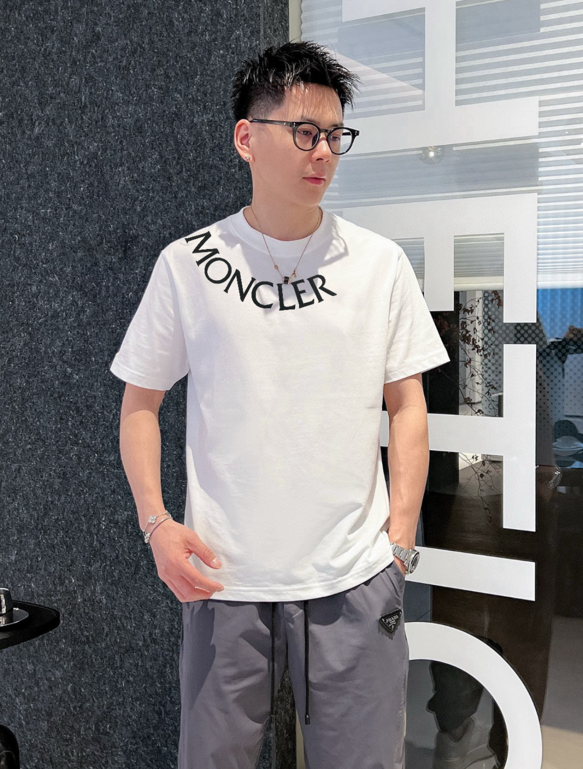 NO:162763,Moncler/Shirt 2025 Spring and Summer New Products, Complete Three Standards, Three-dimensional Foaming Process, Mercerized Cotton Short-Sleeved T-shirts, Don’t need to introduce too much good products, look at the details, Counter code M-XXXL 175/140 Suggestions,,christian louboutin,Moncler,T-shirt,tees,t-shirt,alexander wang19860909Moncler/蒙口 2025春夏新品 三标齐全 立体发泡工艺 丝光棉短袖T恤 好货不用过多介绍 看细节 专柜码数M-XXXL 175/140建议L,,christian louboutin,Moncler,T-shirt,tees，t-shirt,alexander wang,Men's clothing