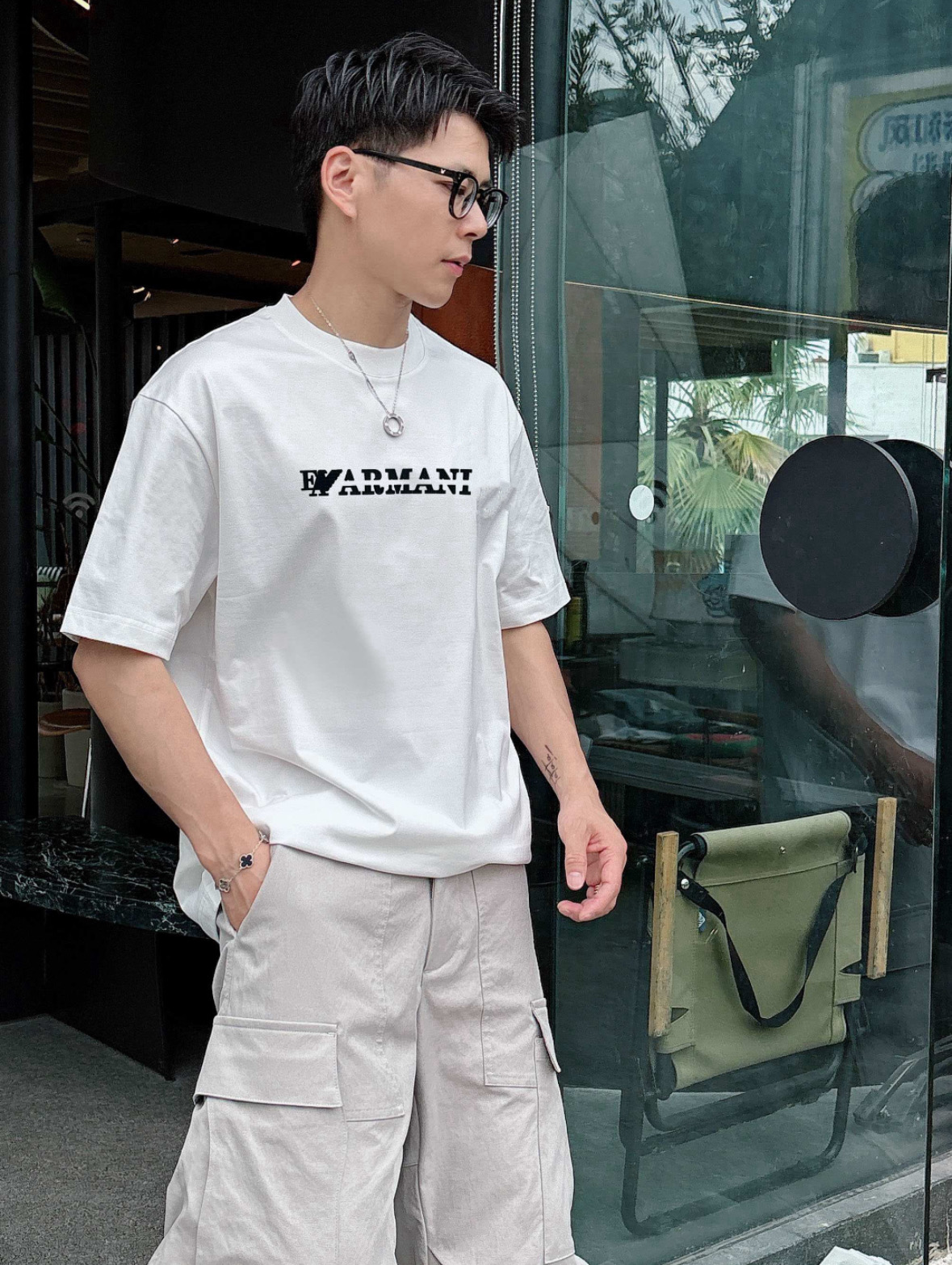 NO:520592,Armani/Armani 2025 spring and summer new product, complete three standards, round neck mercerized cotton short-sleeved T-shirt, don’t need to introduce too much good products, look at the details, counter code M-XXXL 175/140 Suggestions,,armani,armani,T-shirt,tees,t-shirt,alexander wang19860909Armani/阿玛尼 2025春夏新品 三标齐全 圆领丝光棉短袖T恤 好货不用过多介绍 看细节 专柜码数M-XXXL 175/140建议L,,armani,armani,T-shirt,tees，t-shirt,alexander wang,Men's clothing