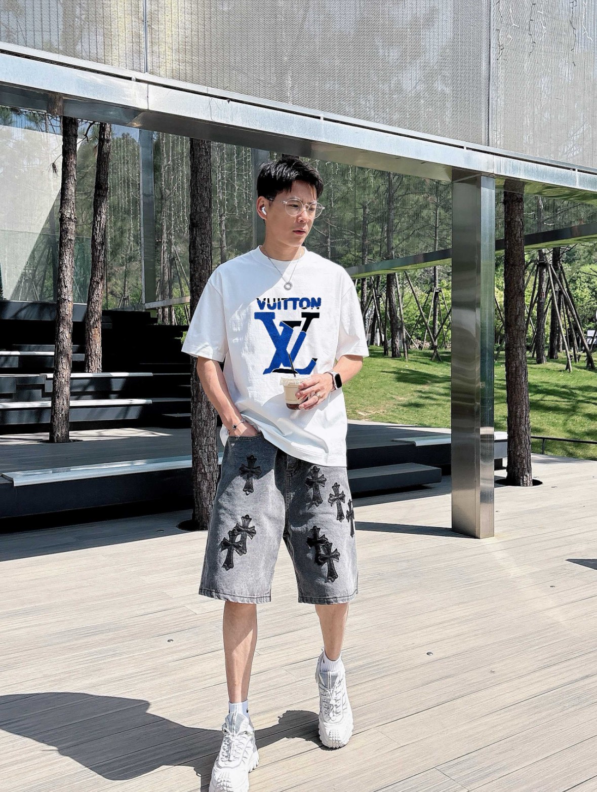 NO:520590,LV/Louis Vuitton 2025 Spring and Summer New Products Complete Three Standards Round-neck Mercerized Cotton Short-sleeved T-shirts Don't need to introduce too much good products Look at the details Counter code M-XXXL 175/140 Suggestions L,,louis vuitton,louis vuitton,T-shirt,tees,t-shirt,alexander wang19860909LV/路易威登 2025春夏新品 三标齐全 圆领丝光棉短袖T恤 好货不用过多介绍 看细节 专柜码数M-XXXL 175/140建议L,,louis vuitton,louis vuitton,T-shirt,tees，t-shirt,alexander wang,Men's clothing