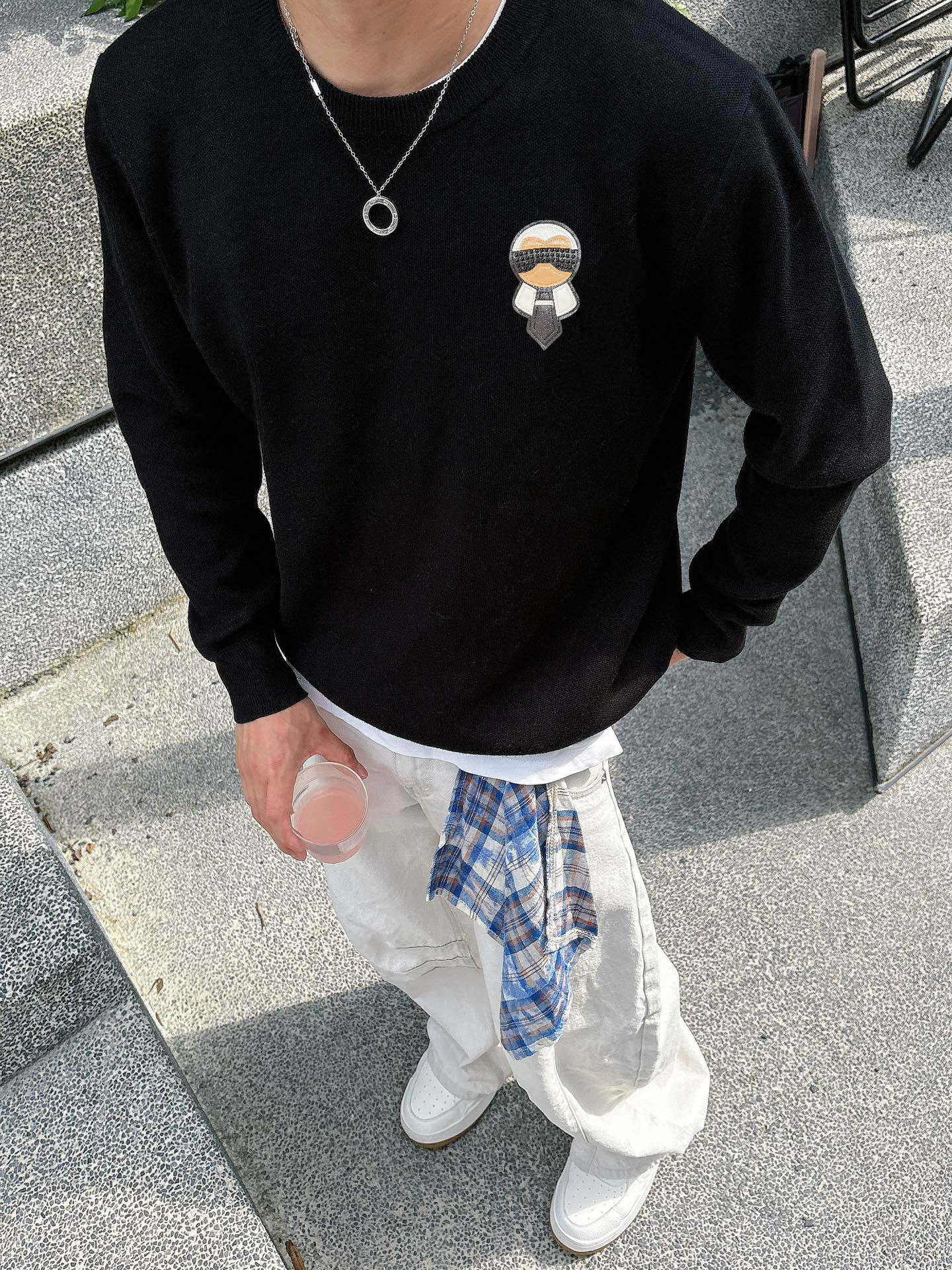 NO:510969,Fendi/Fendi 2025 new autumn and winter products are available, complete three standards, round neck sweater, good products do not need to be introduced too much, look at the details, counter number M-XXXL 175/140 Suggestions,,fendi,fendi,sweaters,alexander wang19860909Fendi/芬迪 2025年秋冬新品上新 三标齐全 圆领毛衣 好货不用过多介绍 看细节 专柜码数M-XXXL 175/140建议L,,fendi,fendi,sweaters,alexander wang,Men's clothing