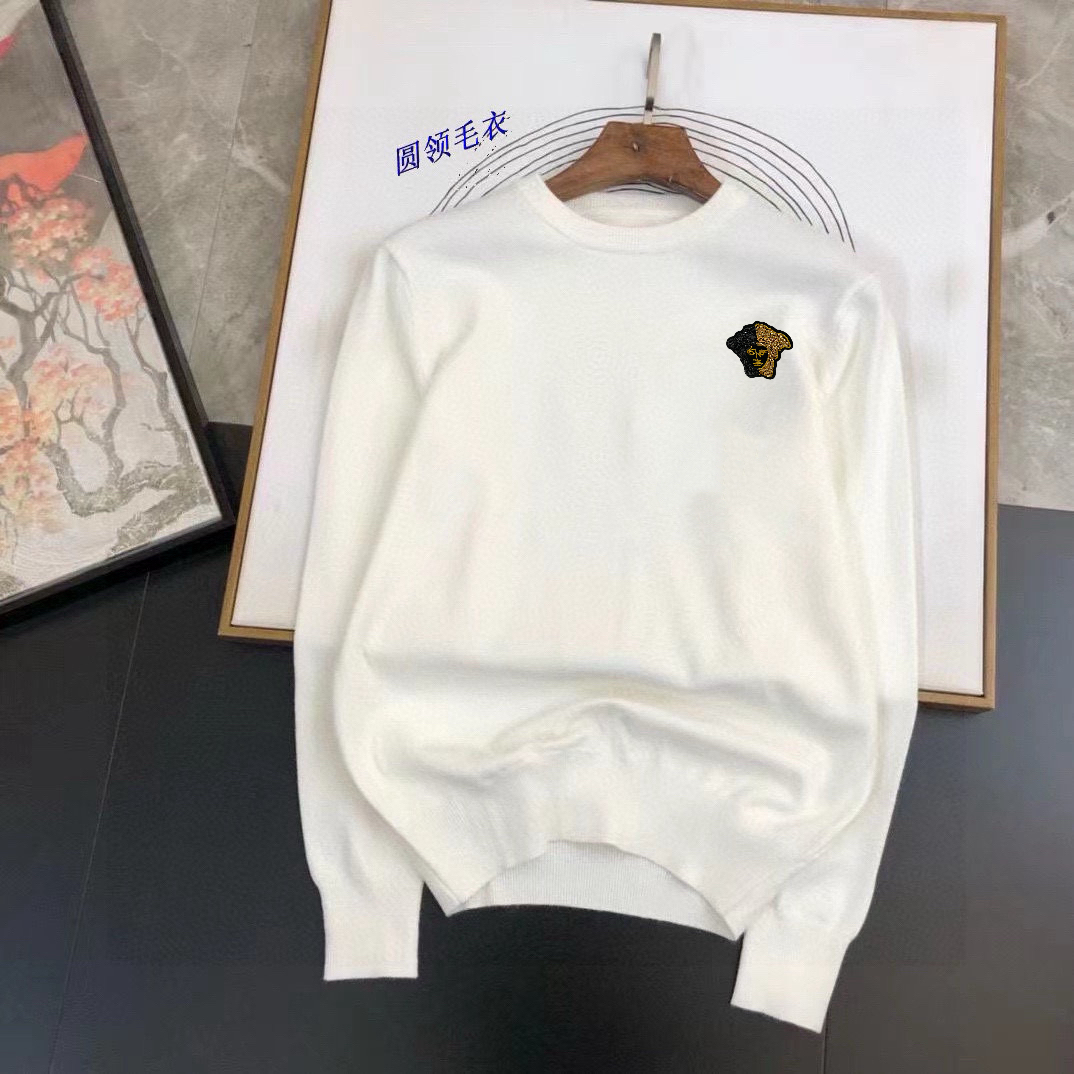 NO:547258,Versace/Versace 2025 spring and summer new products, complete with three labels, round neck sweater, good product, no need to introduce too much, look at the details, counter size M-XXXL /140, recommended L,,versace,versace,sweaters,alexander wang19860909Versace/范思哲 2025年春夏新品上新 三标齐全 圆领毛衣 好货不用过多介绍 看细节 专柜码数M-XXXL /140建议L,,versace,versace,sweaters,alexander wang,Men's clothing