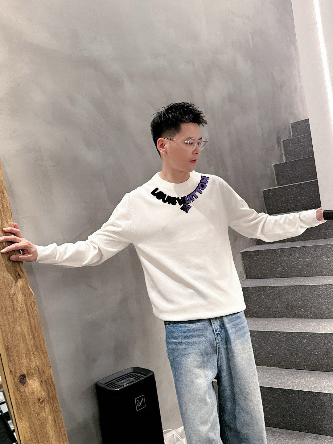 NO:550548,LV/Louis Vuitton 2025 new autumn and winter products are available, complete three standards, toothbrush embroidered round neck sweater, no need to introduce the good products too much, look at the details, counter number M-XXXL /140 suggestions L,,louis vuitton,louis vuitton,sweaters,alexander wang19860909LV/路易威登 2025年秋冬新品上新 三标齐全 牙刷绣圆领毛衣 好货不用过多介绍 看细节 专柜码数M-XXXL /140建议L,,louis vuitton,louis vuitton,sweaters,alexander wang,Men's clothing