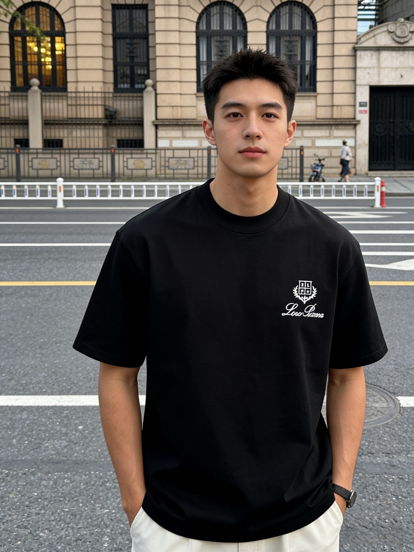 NO:918501,LP 1956ss latest spring and summer short-sleeved T-shirt is now available!  !  High-version ice-tide cotton fabric (260g), the upper body is comfortable yet wide, suitable for men and women, loose fit, fine workmanship, comfortable fabric, super handsome upper body, same style for men and women, M-3XL (slightly wider version), loro piana, T-shirt, tees, t-shirt,19860909LP 1956ss春夏最新款短袖T恤出货啦！！高版本冰潮棉面料（260g）上身舒适不失挺阔 、男女同款 宽松版型 做工走线精细 面料上身舒适 超帅上身 男女同款M-3XL（版型微阔）,,loro piana,T-shirt,tees，t-shirt,,Men's clothing