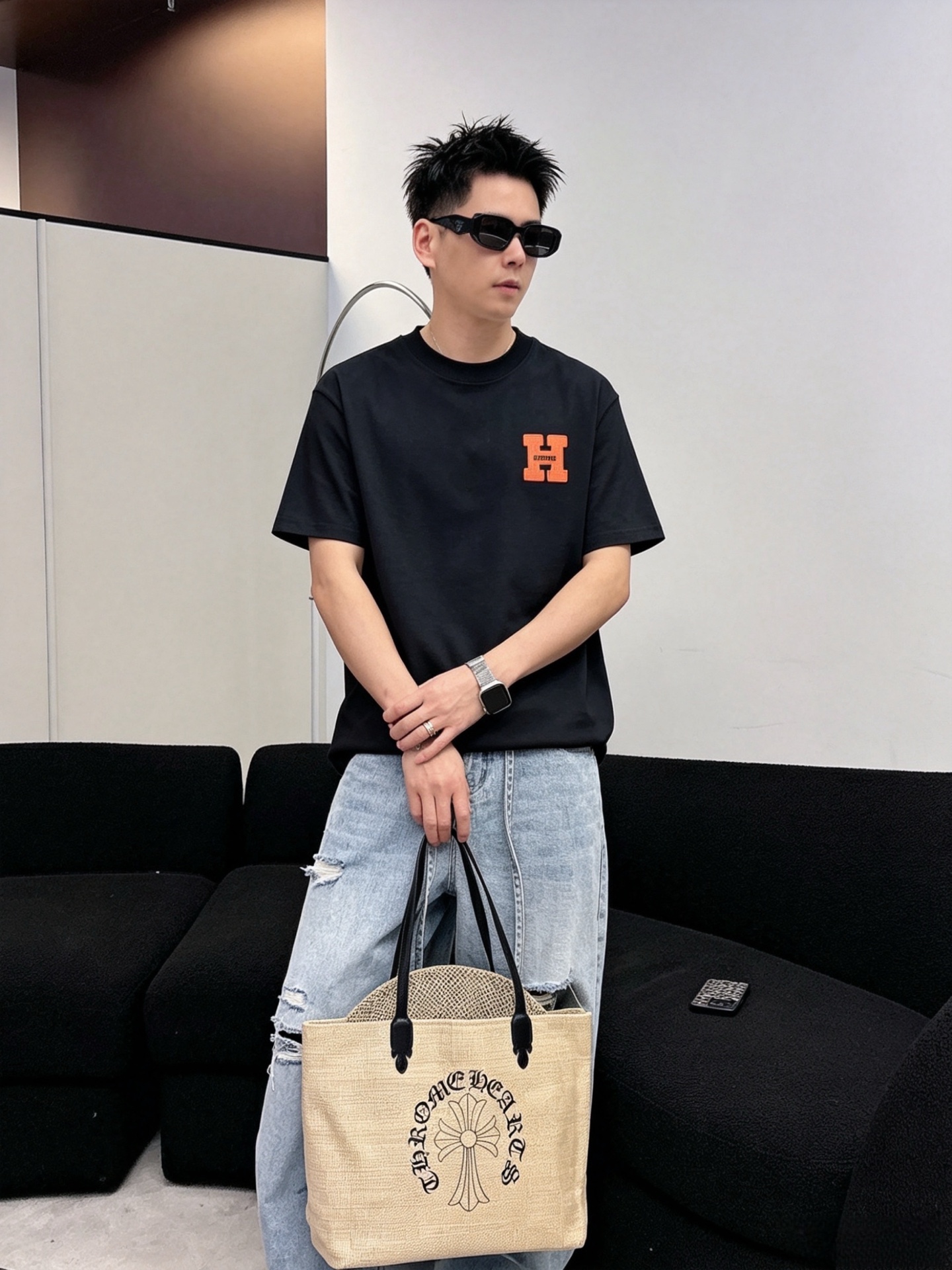NO:838017,Hermes/Hermès 2026 new spring and summer pure cotton T-shirt, same style for men and women, fashionable and versatile, loose fit, soft to the touch, comfortable to wear, great upper body, essential item for men and women, complete with three standards, sizes M-XXXL, hermes, hermes, tees, t-shirt,19860909Hermes/爱马仕 2026年春夏新款纯棉T恤,男女同款,时尚百搭爆款,宽松版型,手感柔软,穿着亲肤舒适 上身非常赞 男女必备单品 三标齐全 尺码M-XXXL,,hermes,hermes,tees，t-shirt,,Men's clothing