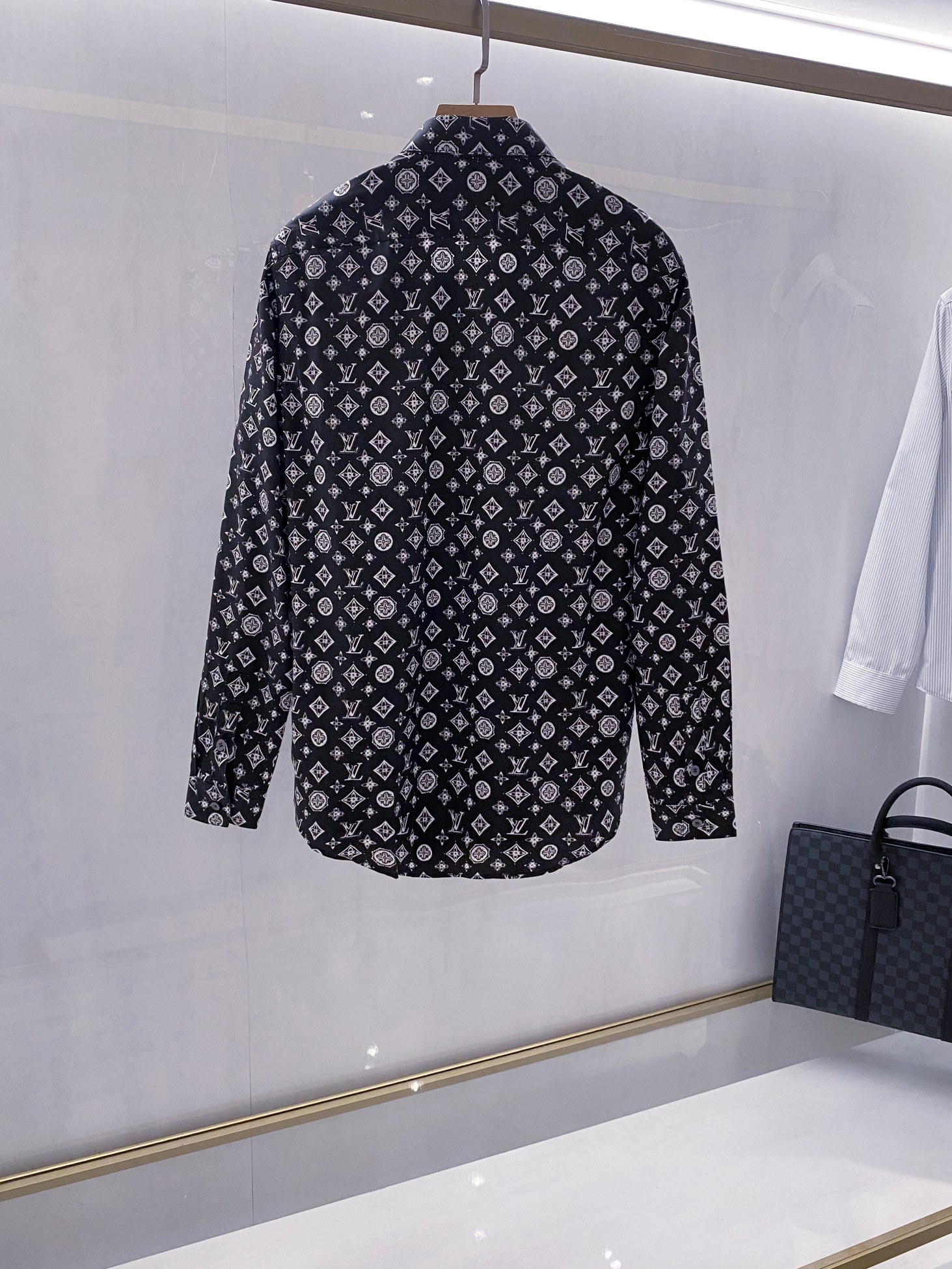 P672 SHIRT SCALE - 图片 2