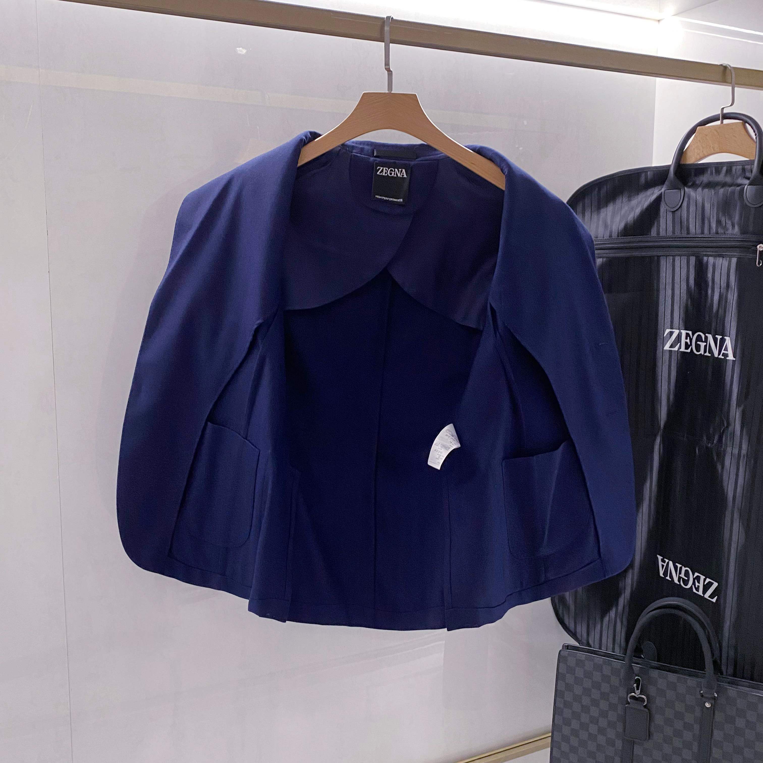 חליפת צמר לגבר של Zegna - עיצוב מודרני ונוחות בלתי מתפשרת 5 a1760452359498 5788
