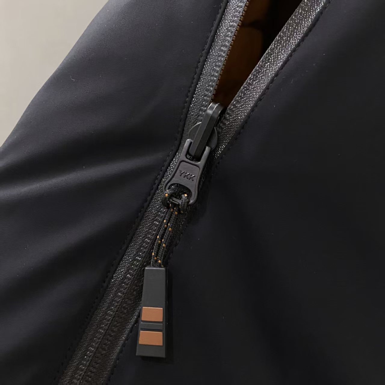 羽绒服 【冬季推荐】EZ家男士双面时尚款羽绒服：双面奢享，匠造冬日极致！在凛冽冬日，一件兼具保暖与格调的