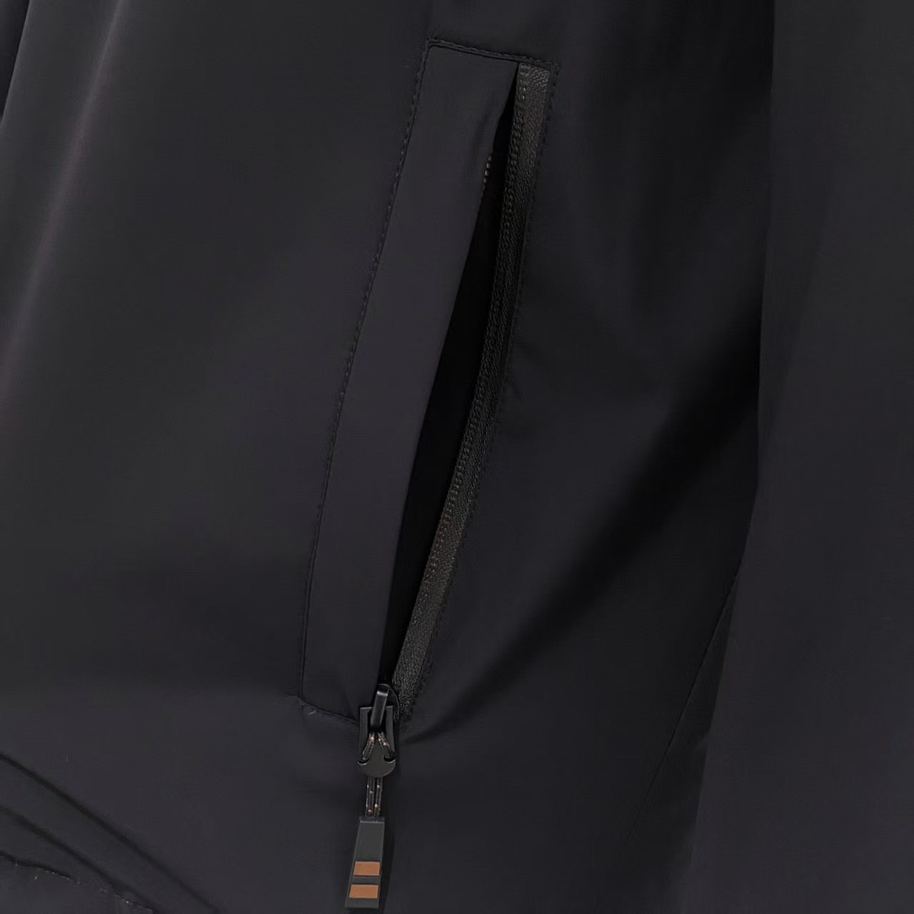 羽绒服 【冬季推荐】EZ家男士双面时尚款羽绒服：双面奢享，匠造冬日极致！在凛冽冬日，一件兼具保暖与格调的