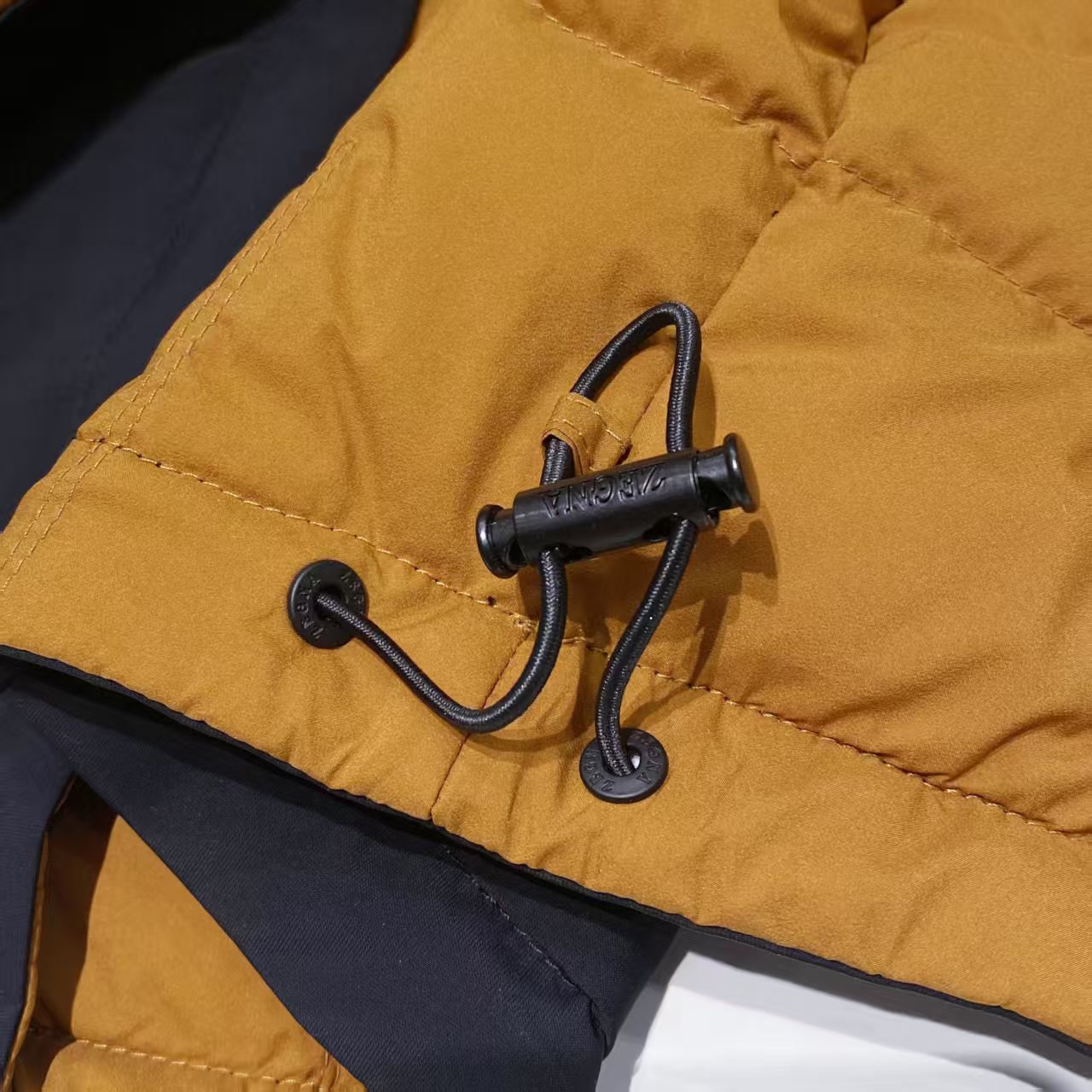 羽绒服 【冬季推荐】EZ家男士双面时尚款羽绒服：双面奢享，匠造冬日极致！在凛冽冬日，一件兼具保暖与格调的