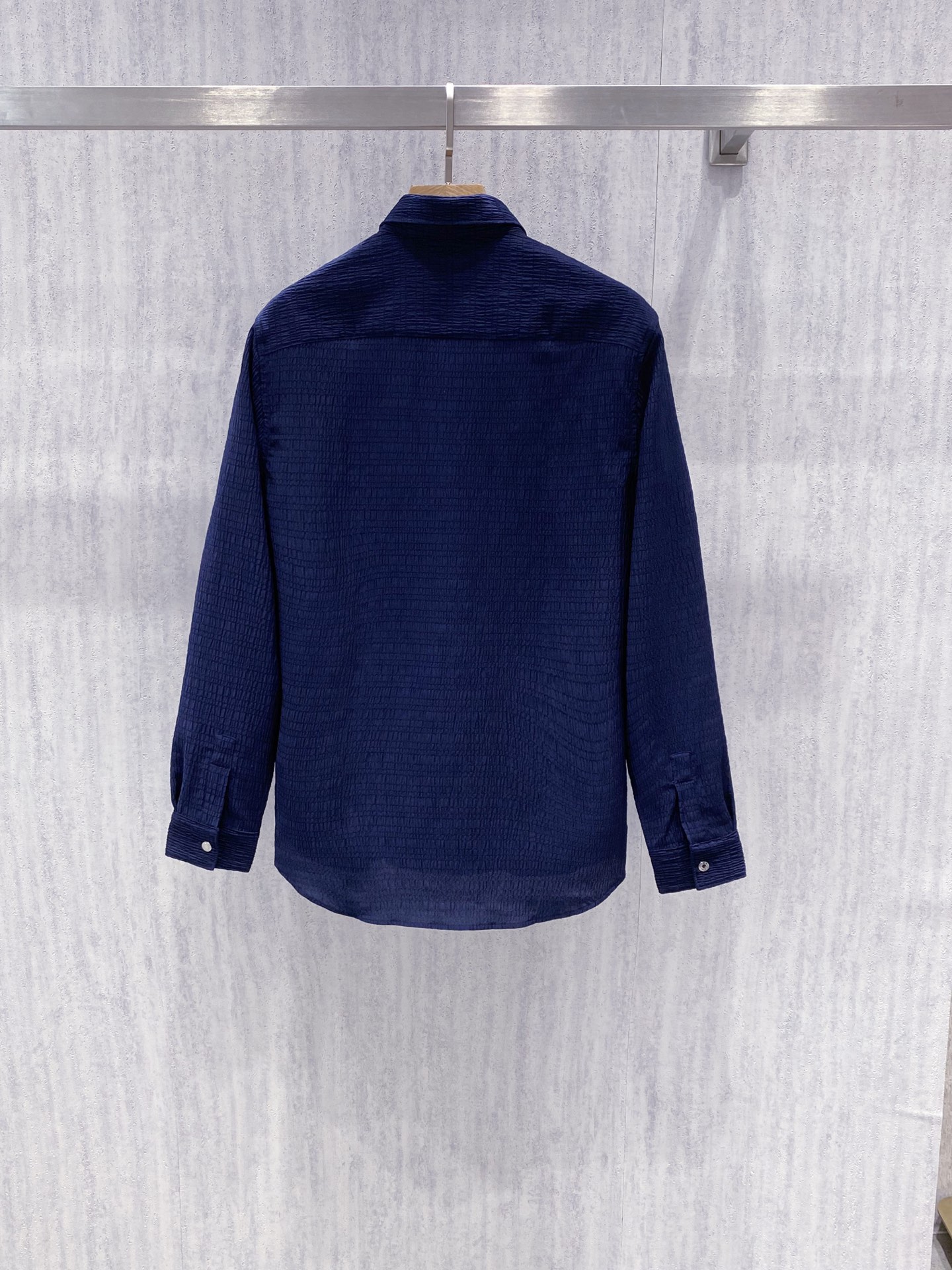 Alternative view of Shirt 09831