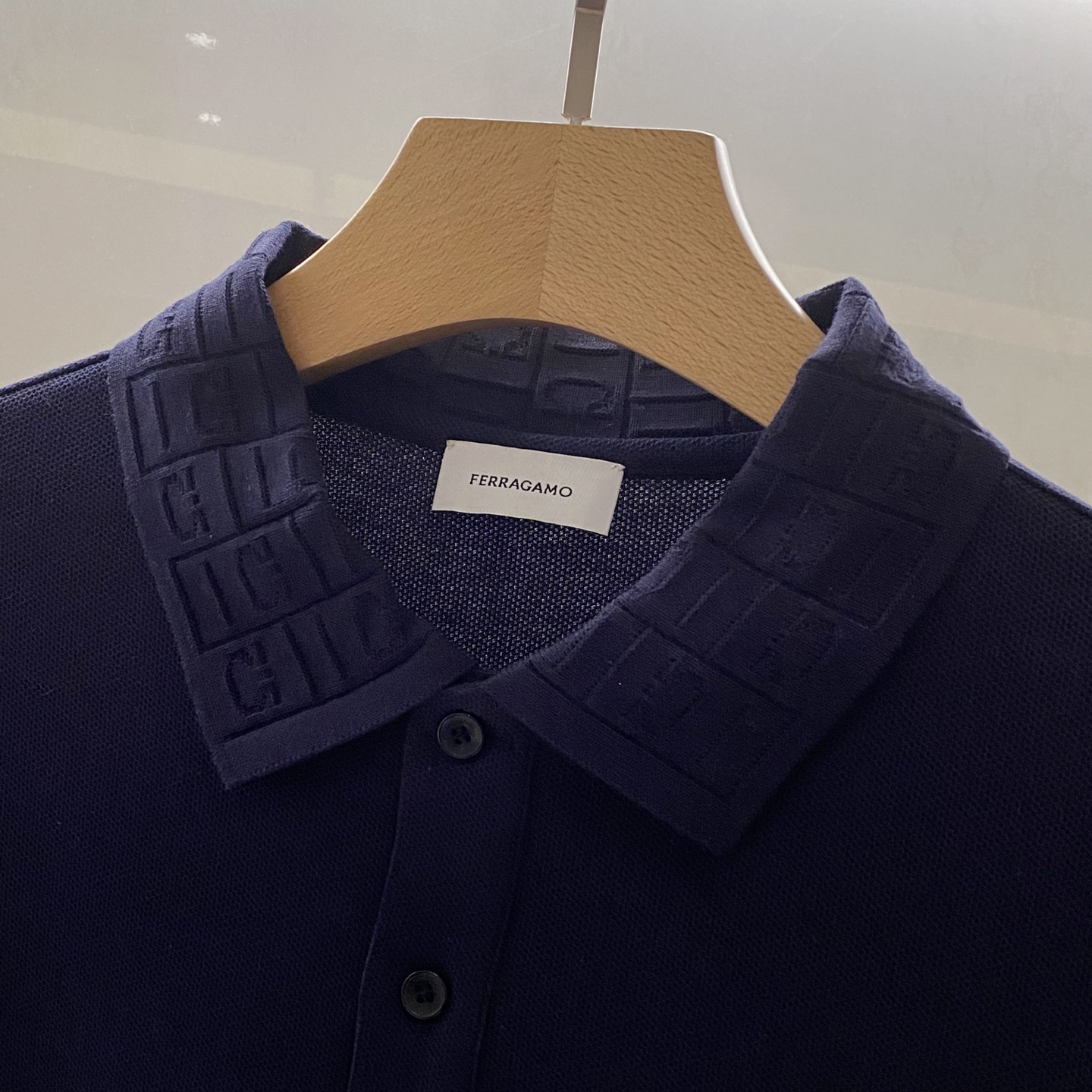 【典藏臻品】菲拉*慕家族男士经典商务休闲短袖POLO，26年夏季重磅新势力单品，雅致白、静谧蓝两色臻选，