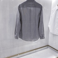【新品】 BC家新品条纹天丝亚麻长袖衬衫,依靠顶级天然面料与考究剪裁定义高端穿搭,是追求内敛格调的成熟男士专属刚需单品。 【新品】 BC家新品条纹天丝亚麻长袖衬衫,依靠顶级天然面料与考究剪裁定义高端穿搭,是追求内敛格调的成熟男士专属刚需单品。