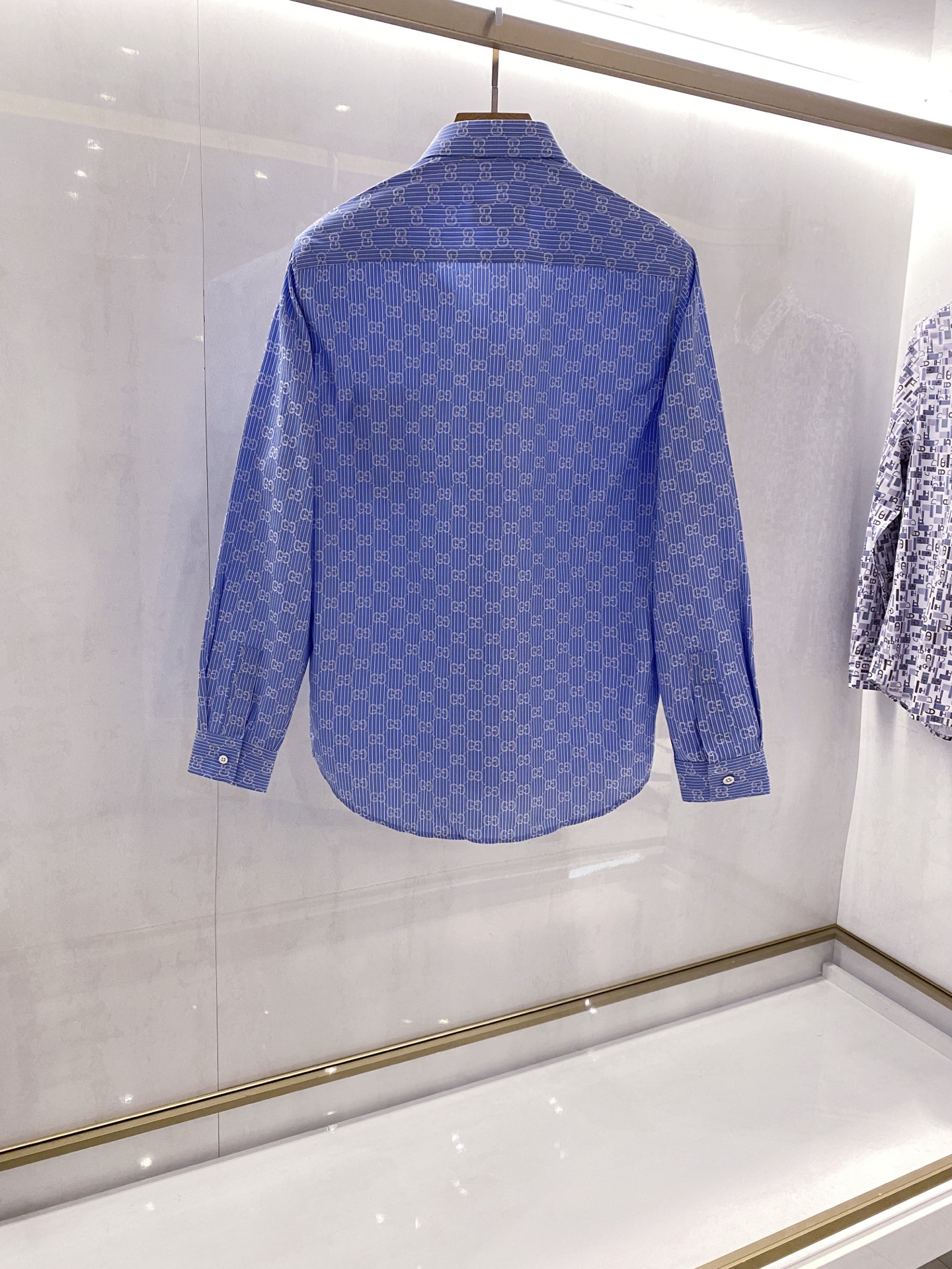 【新品】G家族经典提花双G长袖衬衫，香港贸易公司渠道，26秋冬季最火爆单品之一，各大网红博主新宠。   源自意大利佛罗伦