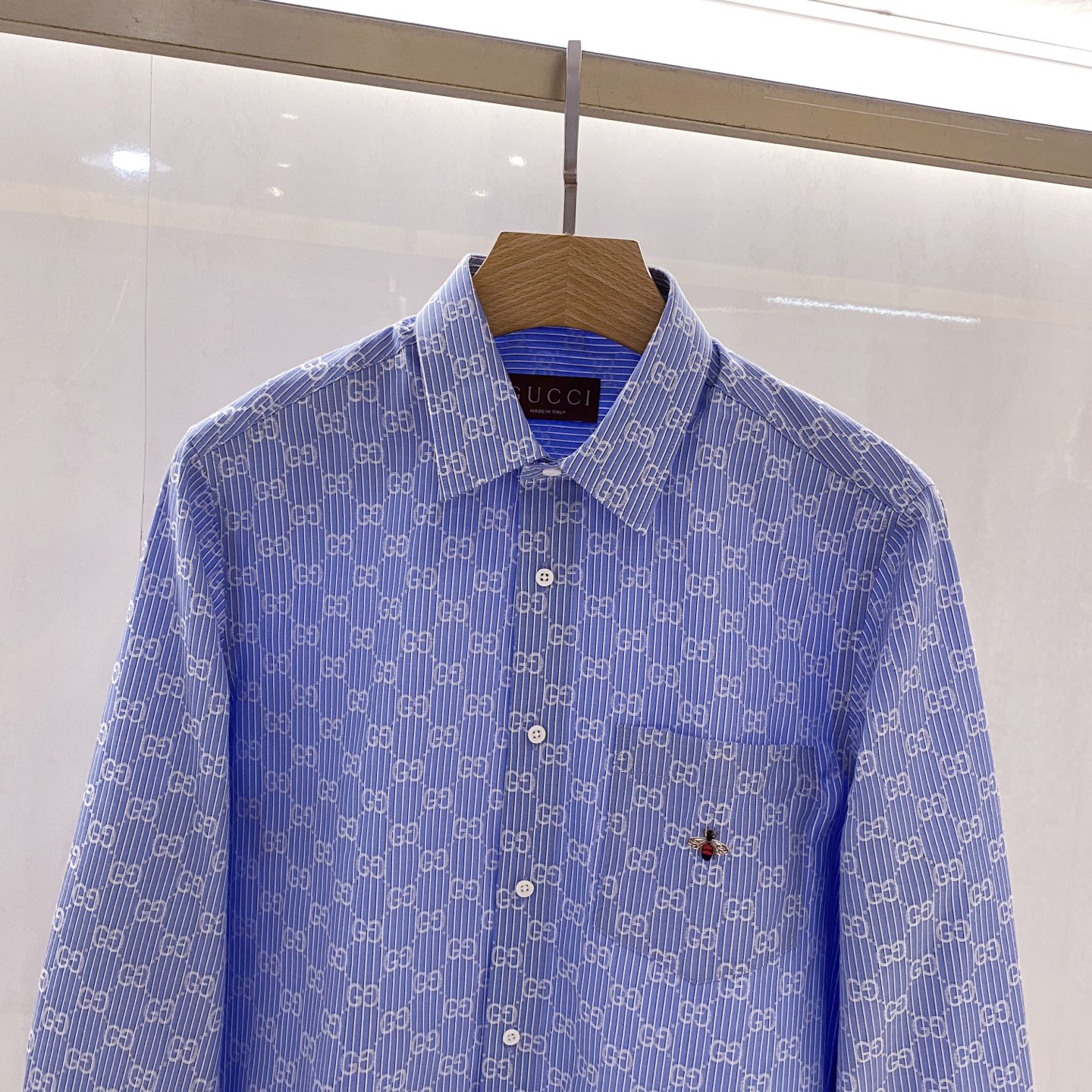 【新品】G家族经典提花双G长袖衬衫，香港贸易公司渠道，26秋冬季最火爆单品之一，各大网红博主新宠。   源自意大利佛罗伦