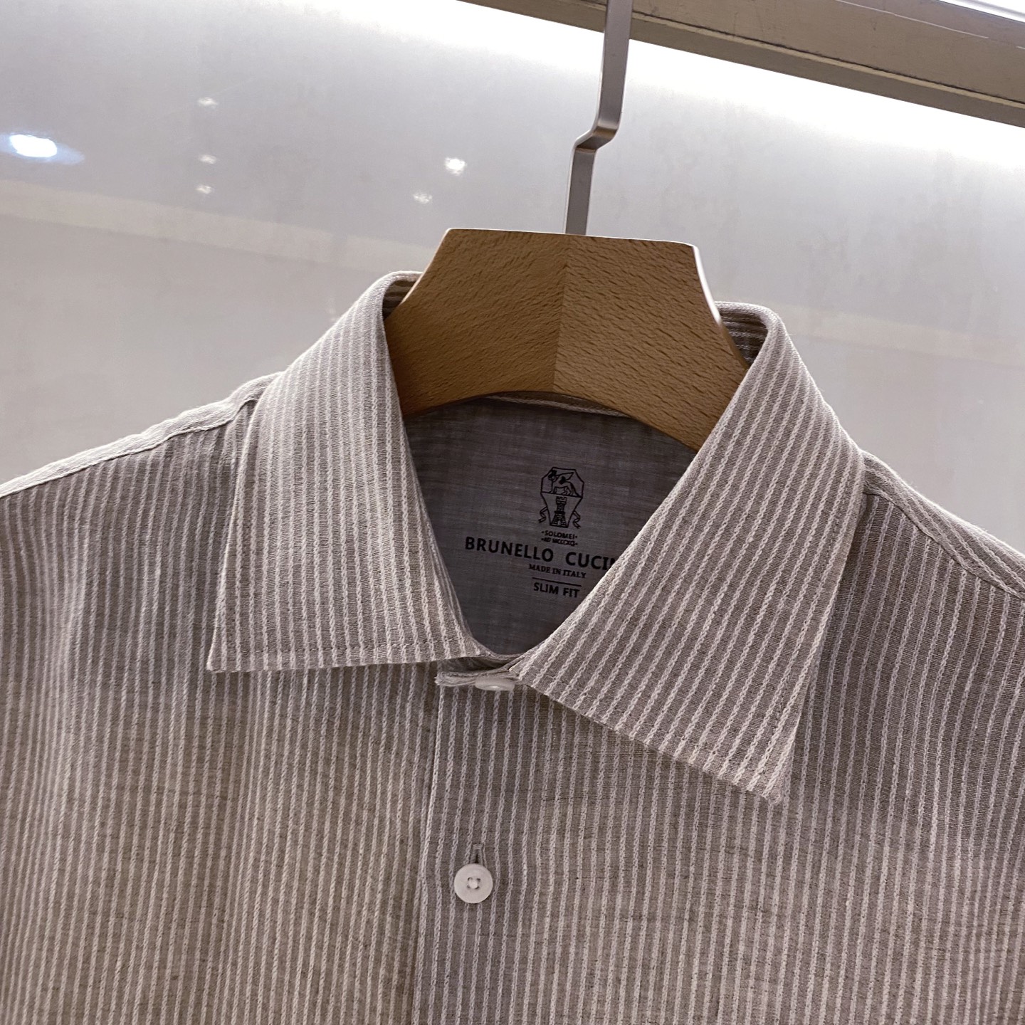 【典藏新品】BC家纯亚麻竖条纹衬衫，源自意大利殿堂级奢牌BC，主打人文轻奢意式格调，秉持匠心人本制衣理念，把意大利优雅休