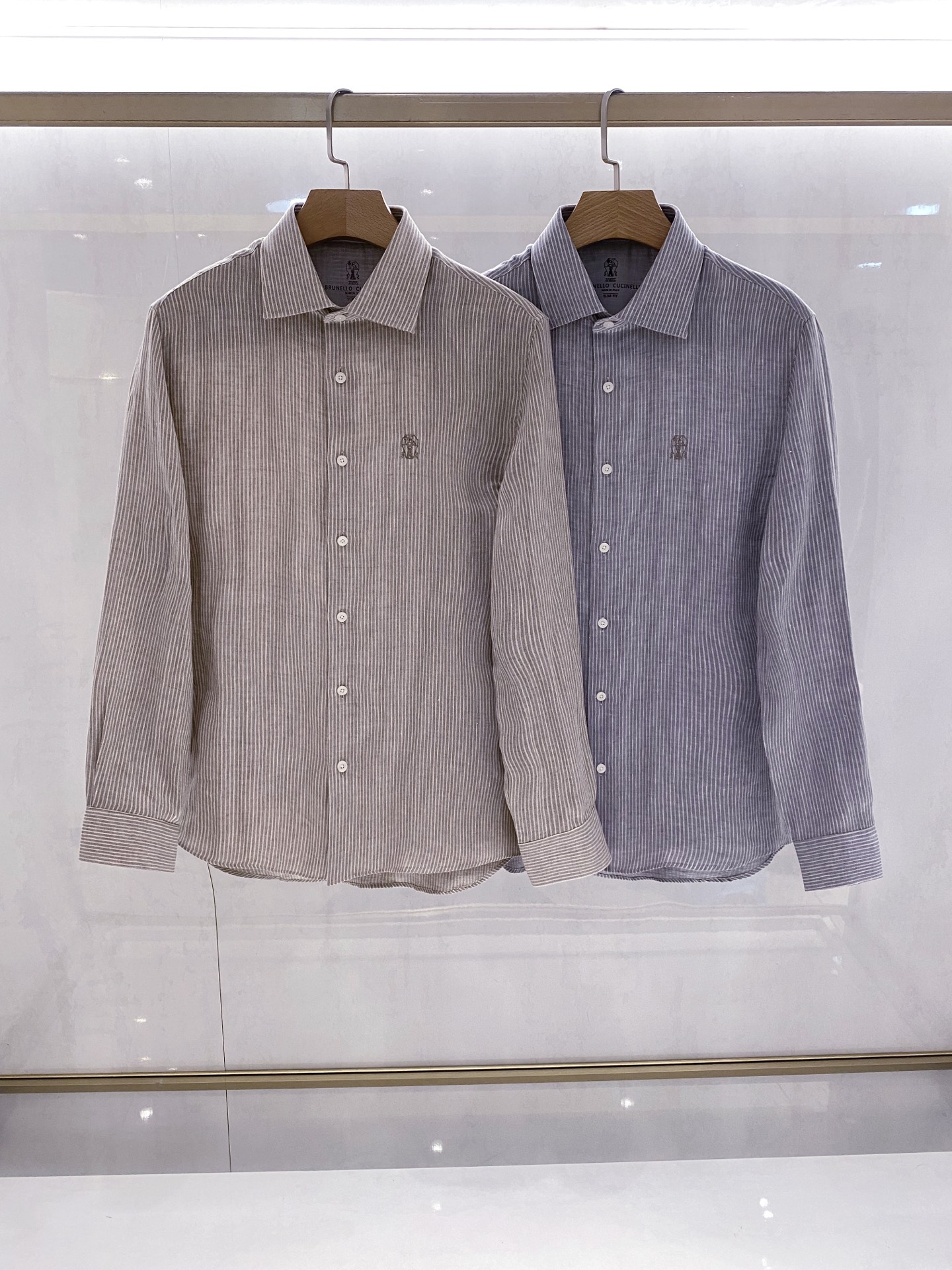 【典藏新品】BC家纯亚麻竖条纹衬衫，源自意大利殿堂级奢牌BC，主打人文轻奢意式格调，秉持匠心人本制衣理念，把意大利优雅休
