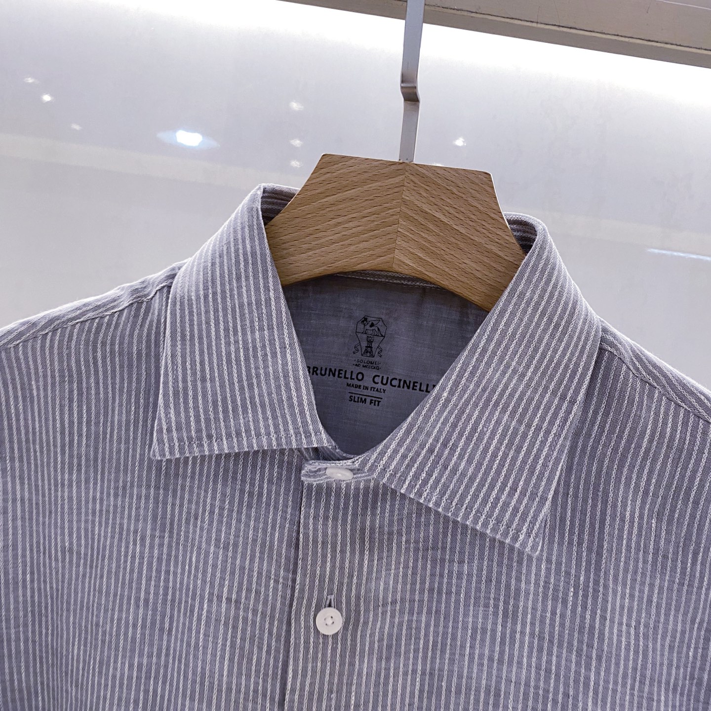 【典藏新品】BC家纯亚麻竖条纹衬衫，源自意大利殿堂级奢牌BC，主打人文轻奢意式格调，秉持匠心人本制衣理念，把意大利优雅休