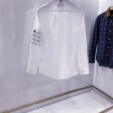 【爆款新品】TB家帆船刺绣长袖衬衫,优雅航海风轻奢衬衣,明星级产物,在视觉方面相当出彩,各大博主的最爱单品之一,独家销售 【爆款新品】TB家帆船刺绣长袖衬衫,优雅航海风轻奢衬衣,明星级产物,在视觉方面相当出彩,各大博主的最爱单品之一,独家销售