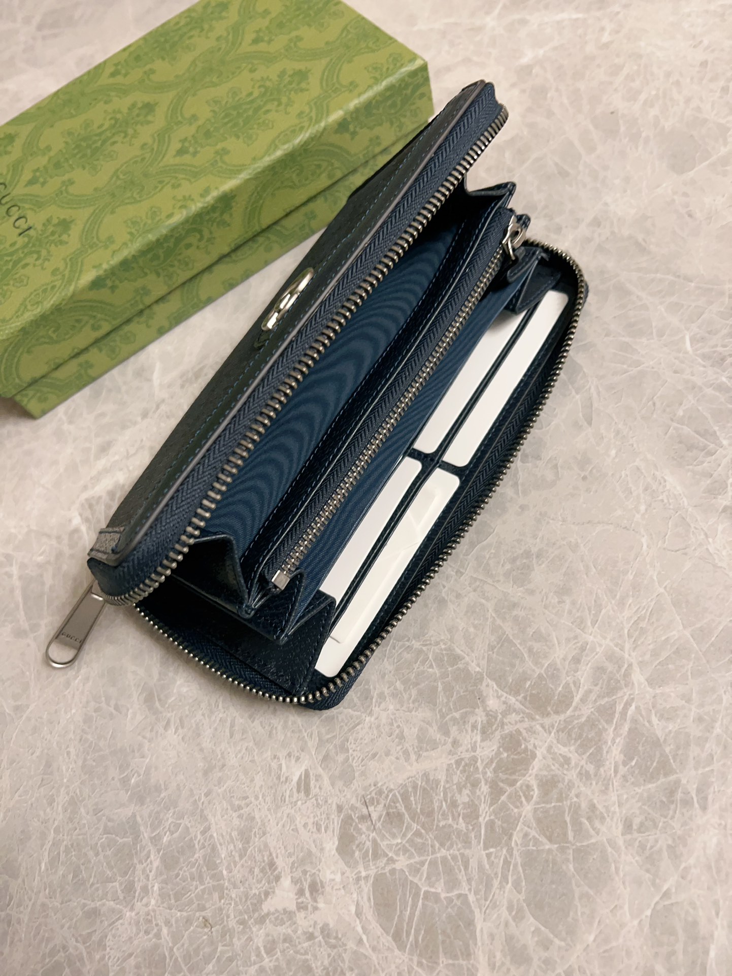 Gucci Ophidia Blue GG Supreme everyday